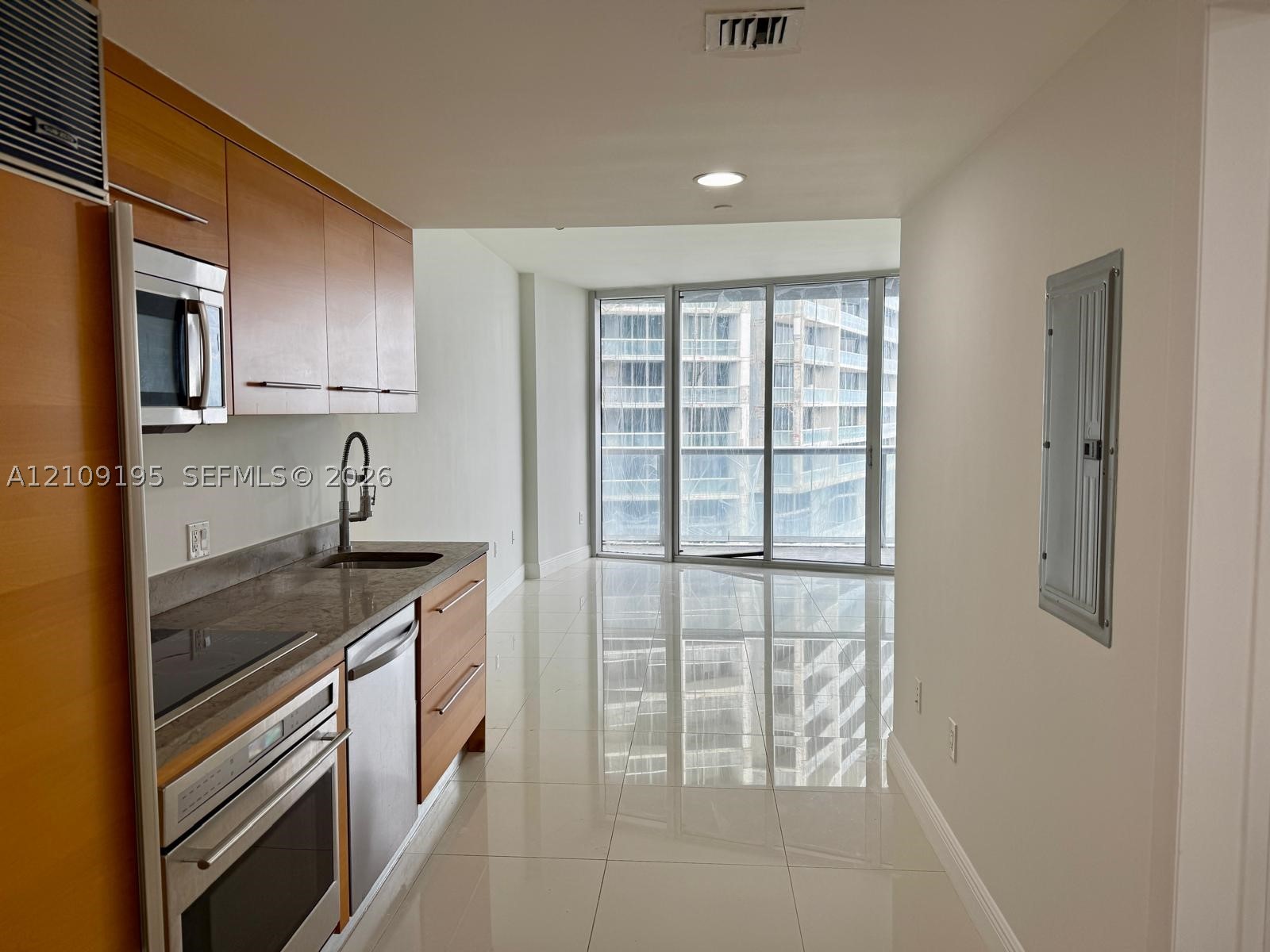 495 Brickell Ave #4408 Miami, FL 33131