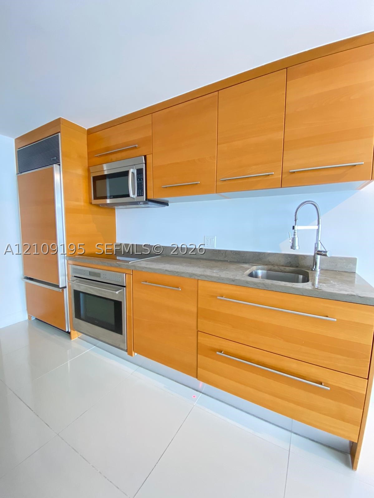 495 Brickell Ave #4408 Miami, FL 33131