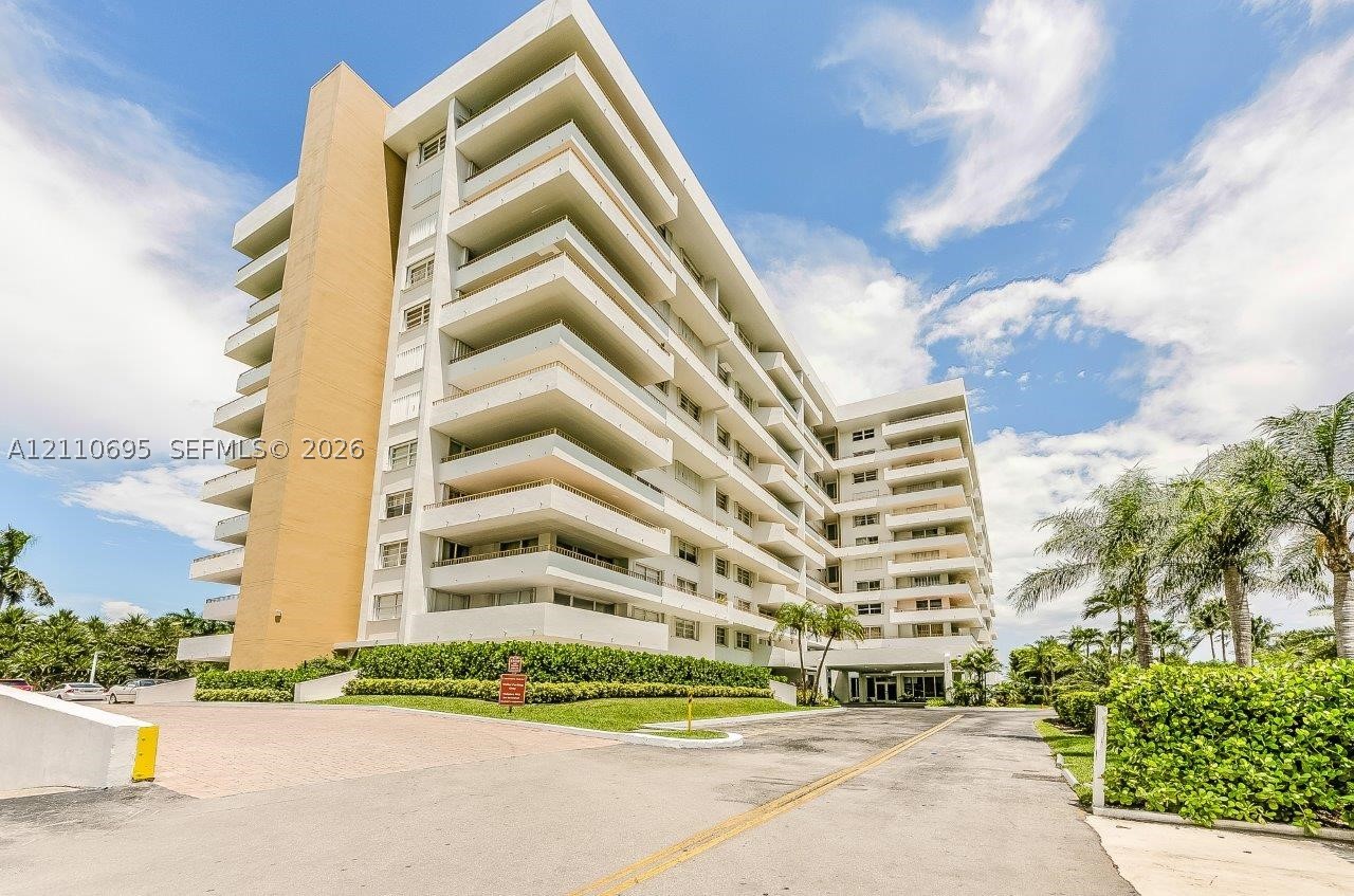 177 Ocean Ln Dr #501 Key Biscayne, FL 33149