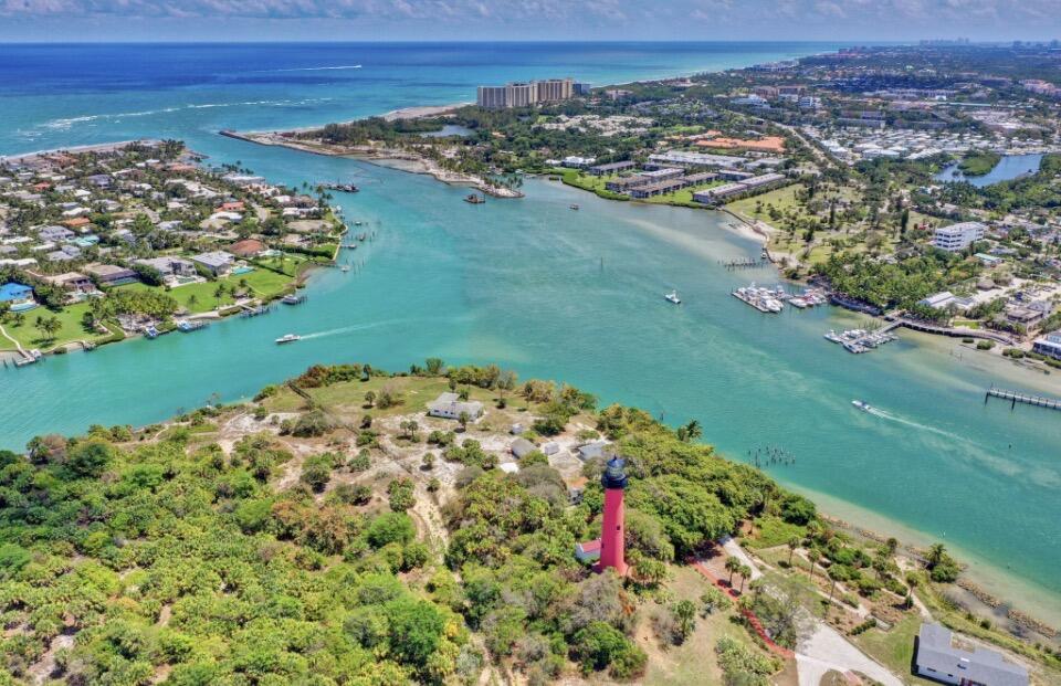 4415 River Pines Tequesta, FL 33469