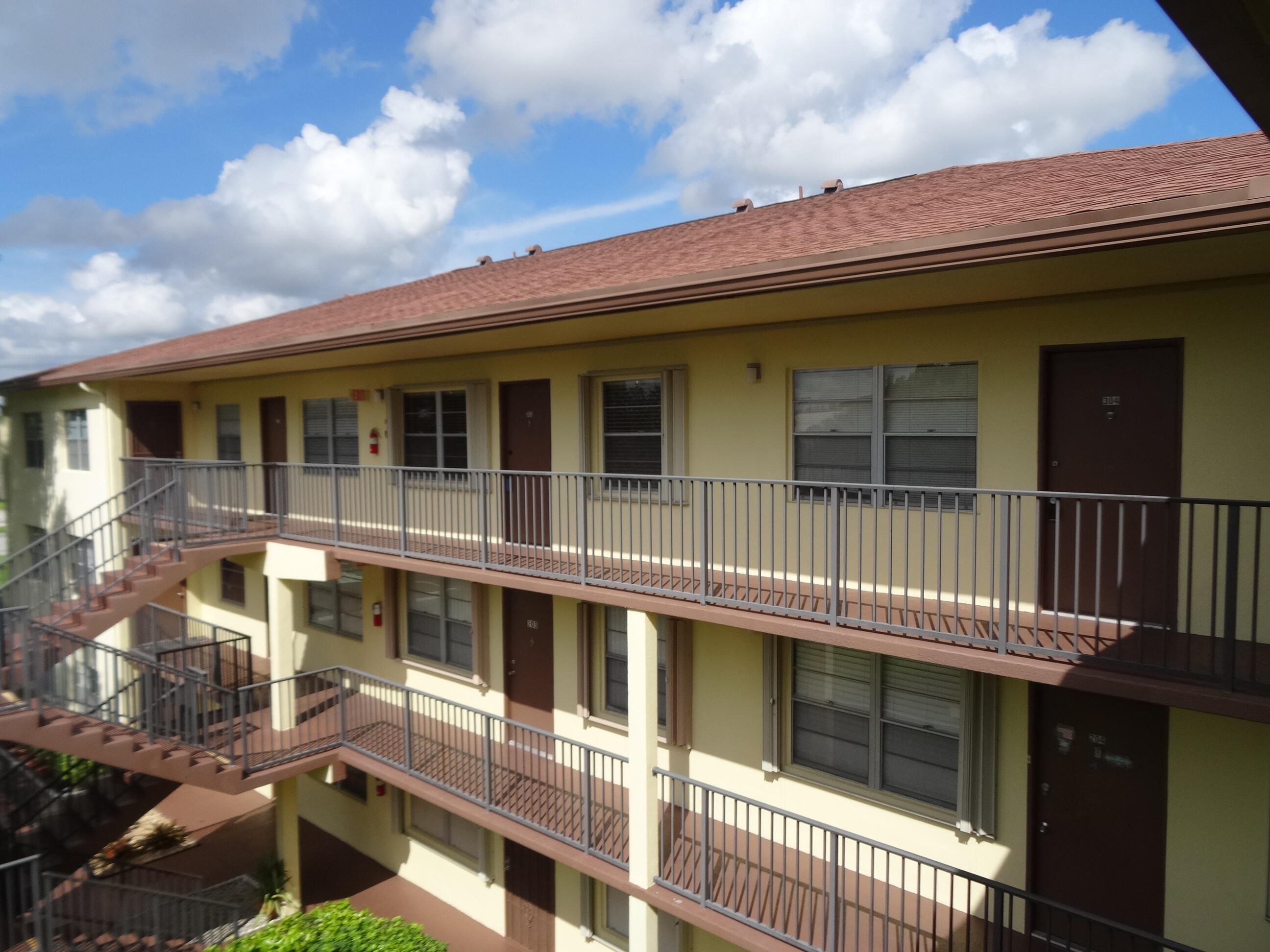 151 SW 135th #303t Pembroke Pines, FL 33027