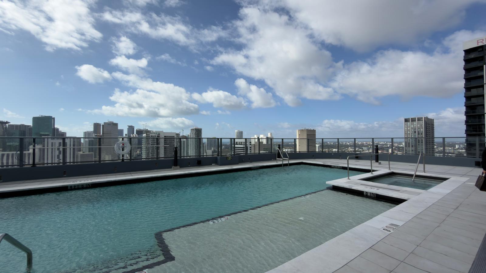 image 501 FIRST Residences10