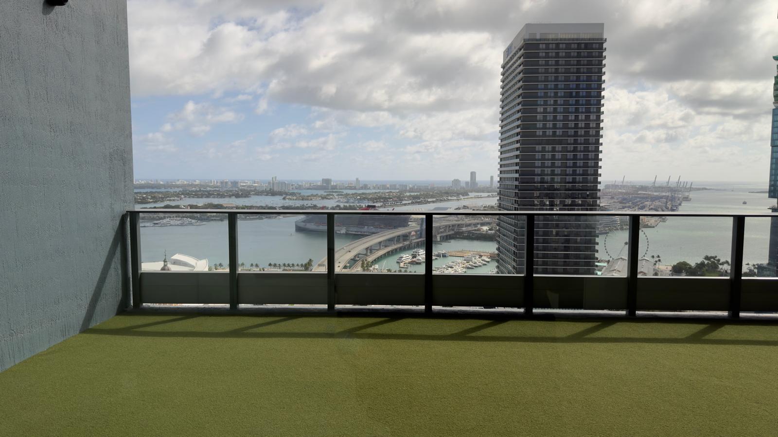 image 501 FIRST Residences15