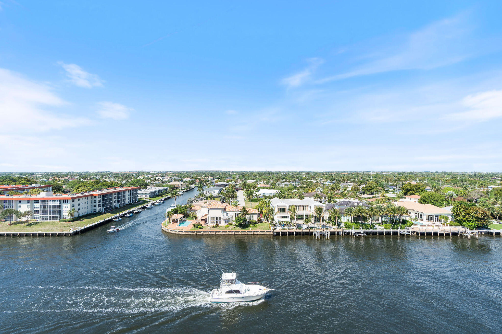 1160 Hillsboro Mile #904