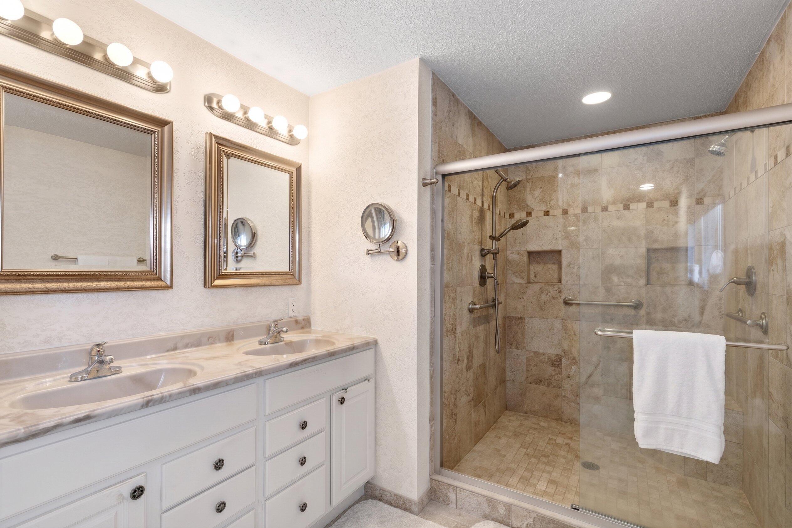 1166 Beach Singer Island, FL 33404
