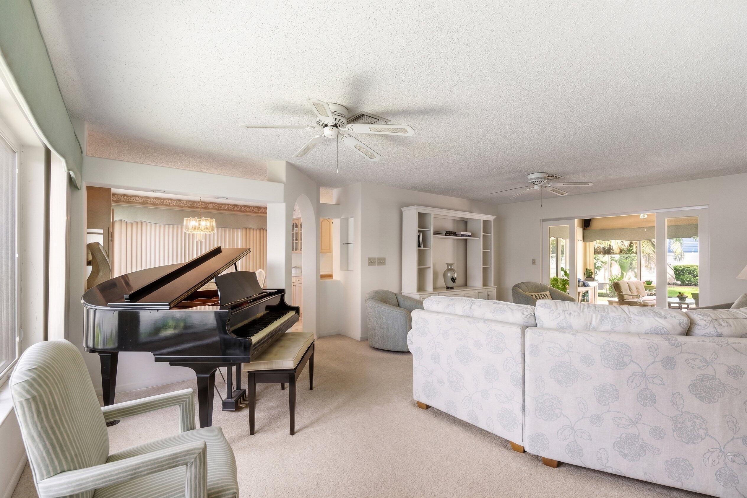 1166 Beach Singer Island, FL 33404