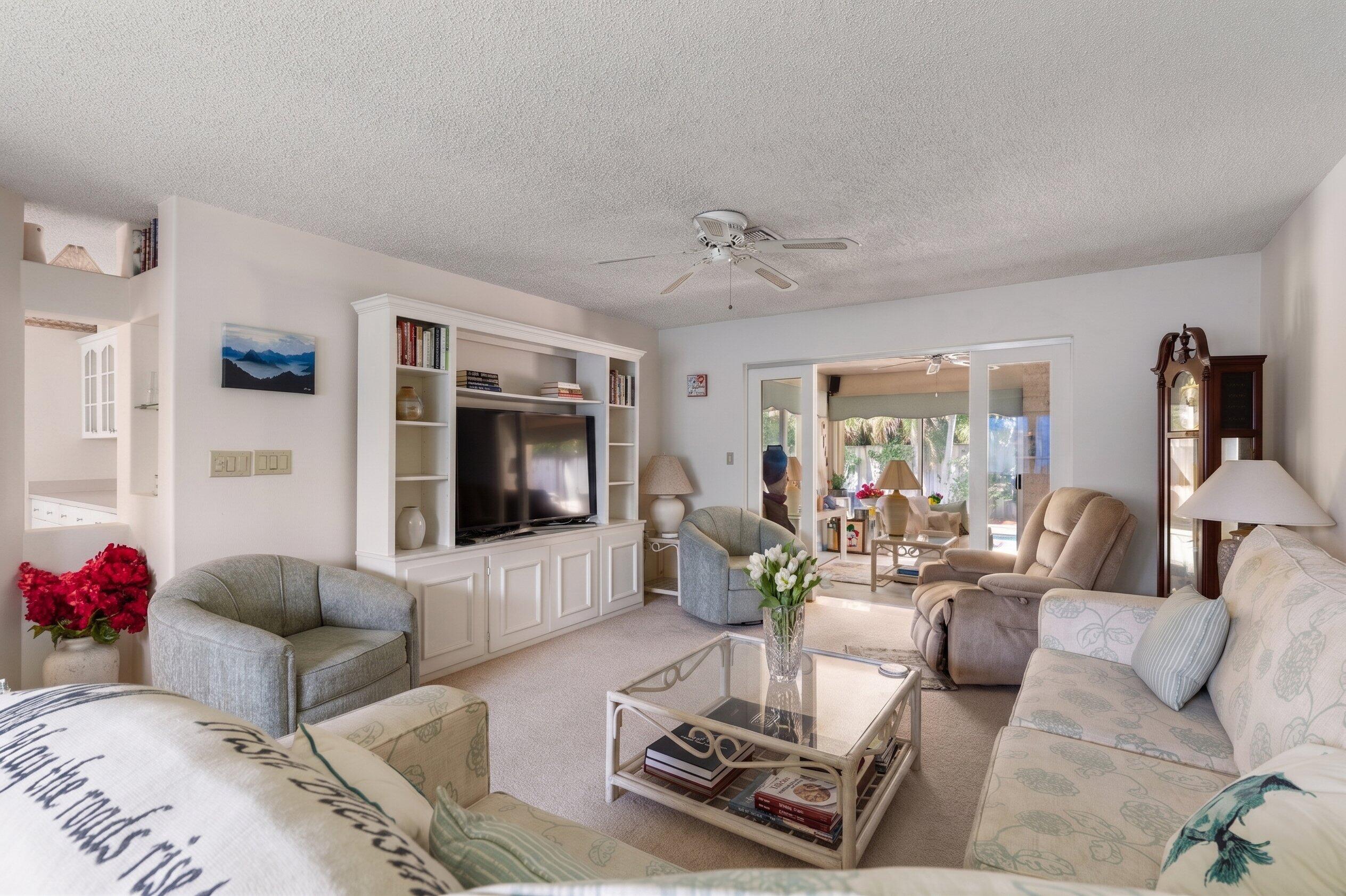 1166 Beach Singer Island, FL 33404