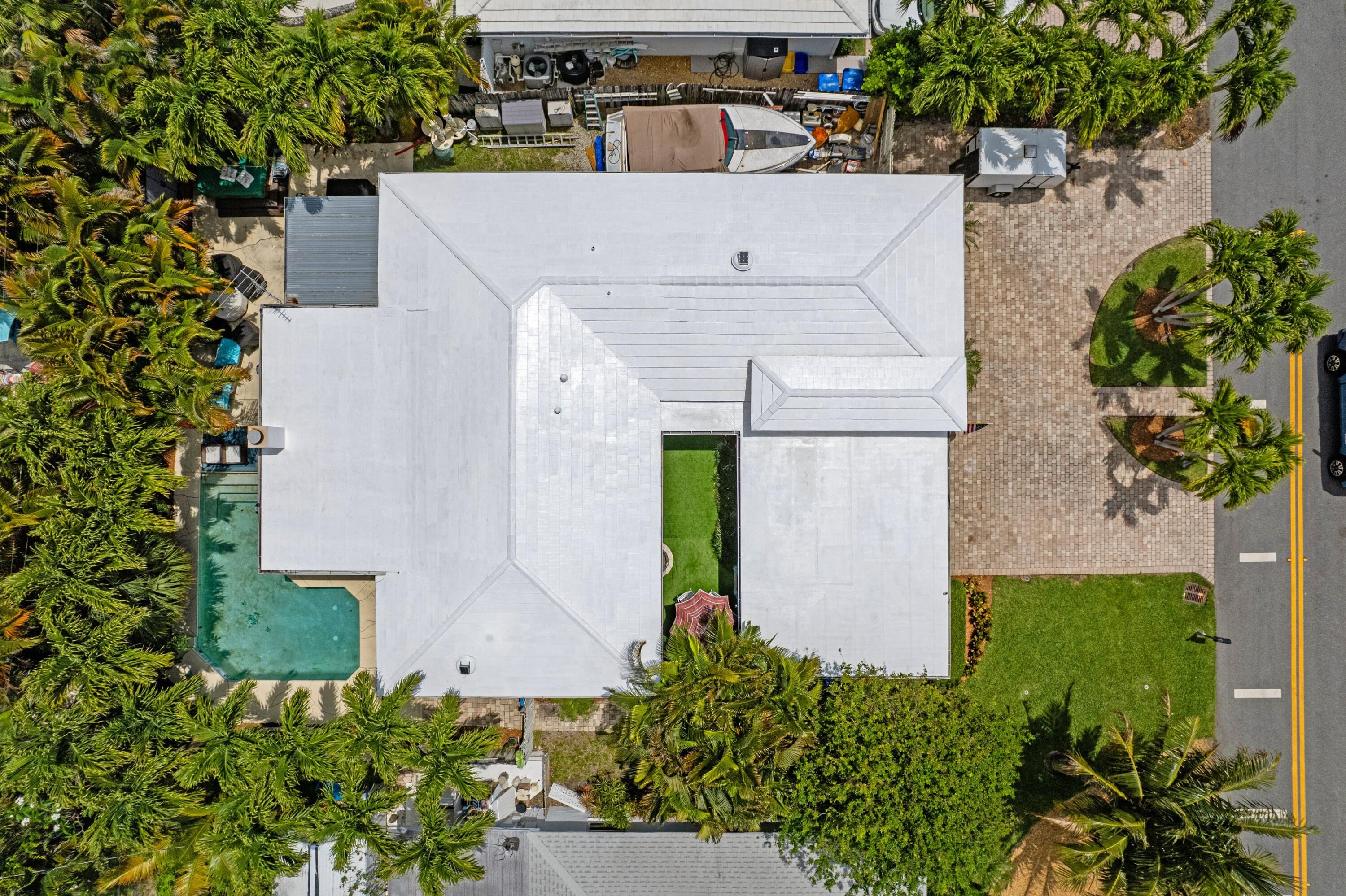 1166 Beach Singer Island, FL 33404