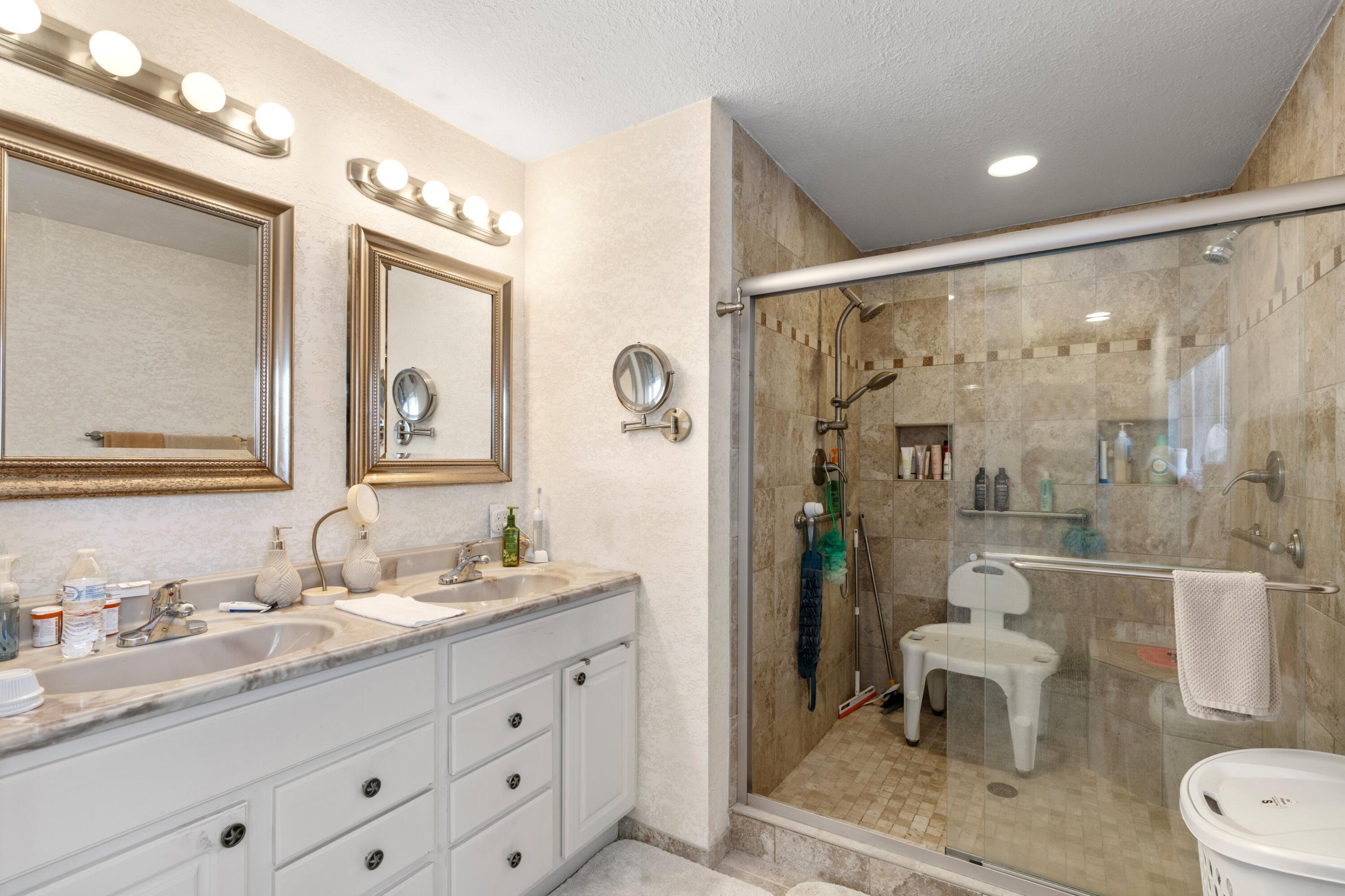 1166 Beach Singer Island, FL 33404
