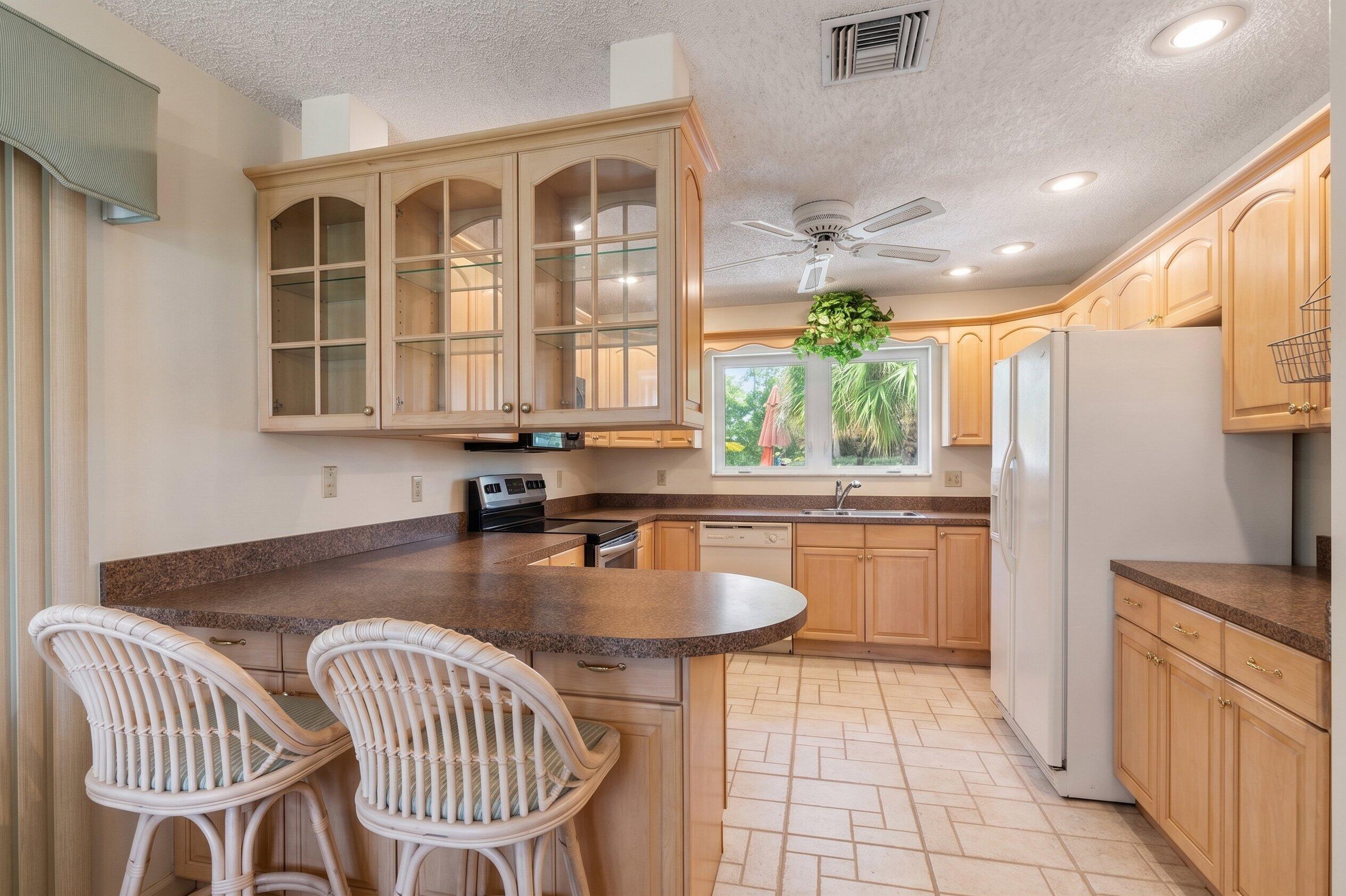 1166 Beach Singer Island, FL 33404