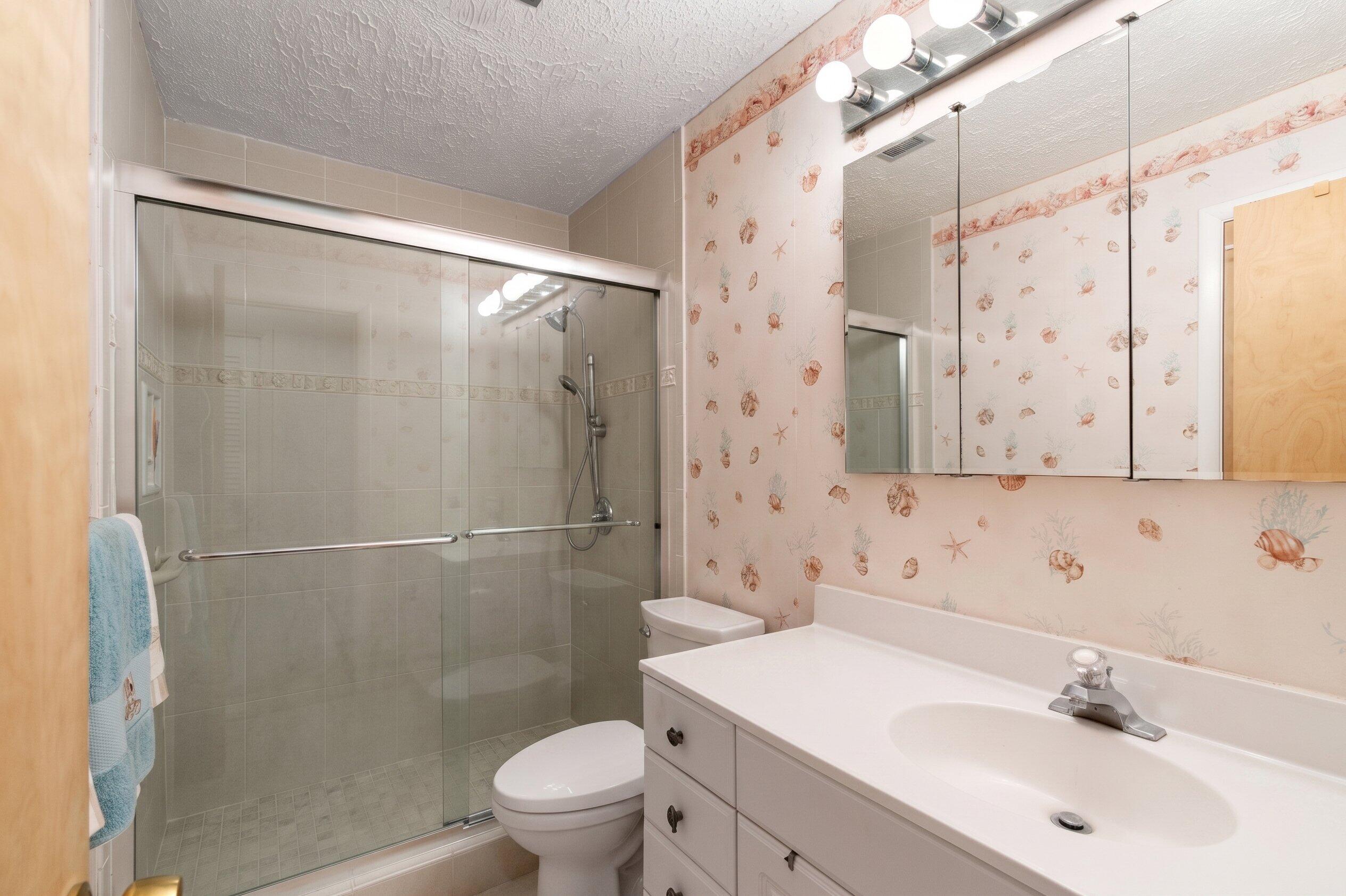1166 Beach Singer Island, FL 33404
