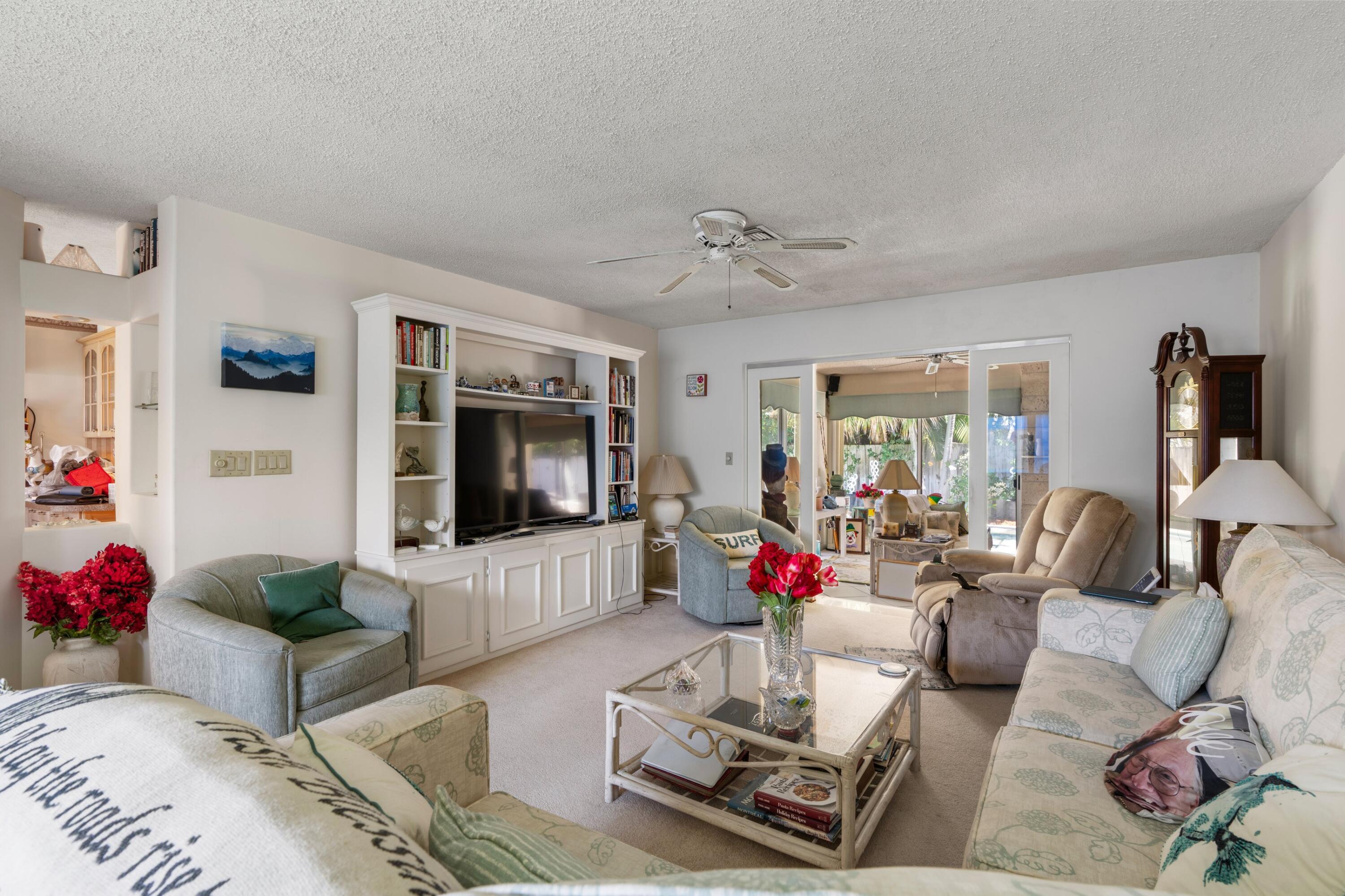 1166 Beach Singer Island, FL 33404