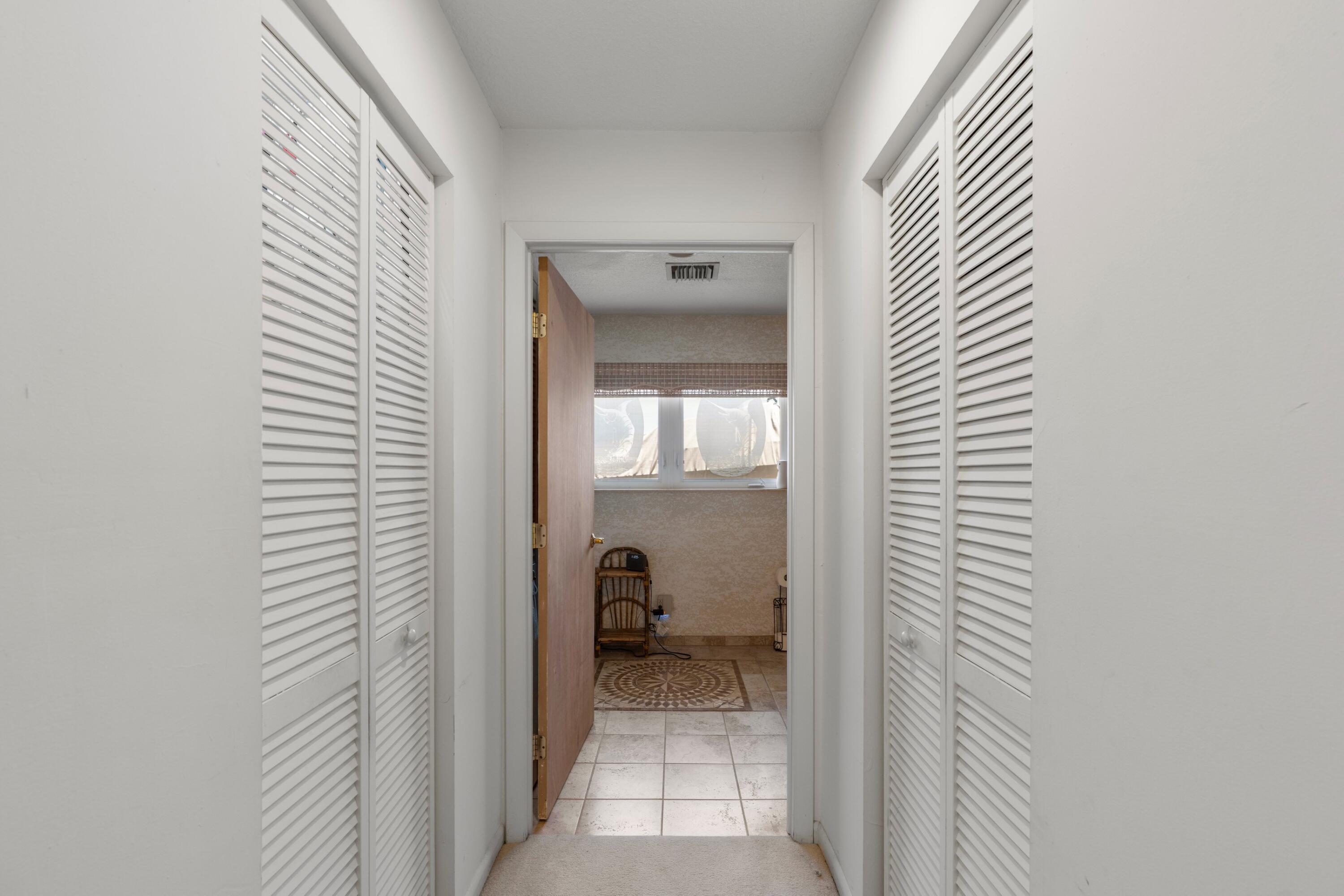 1166 Beach Singer Island, FL 33404