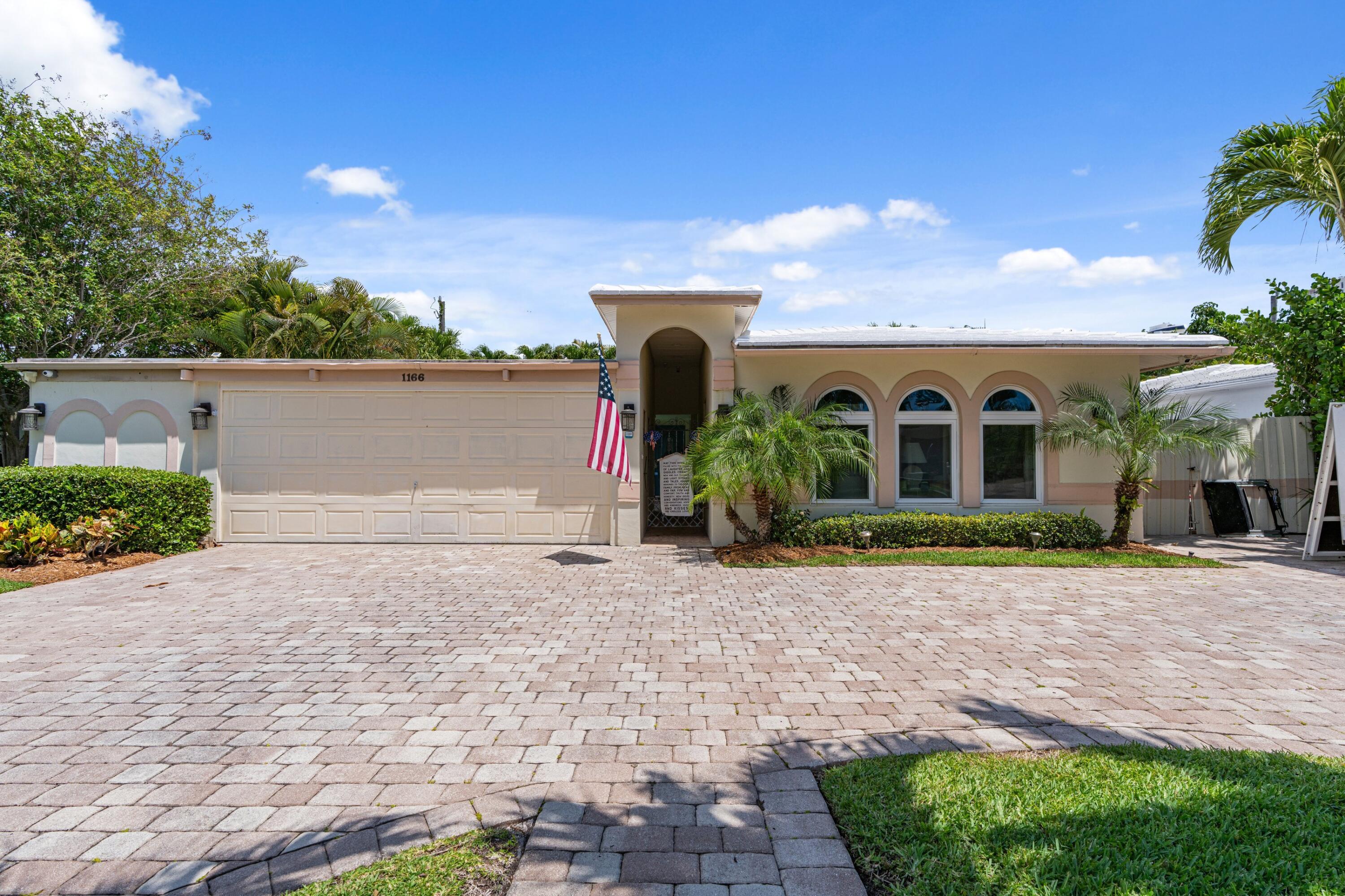 1166 Beach Singer Island, FL 33404