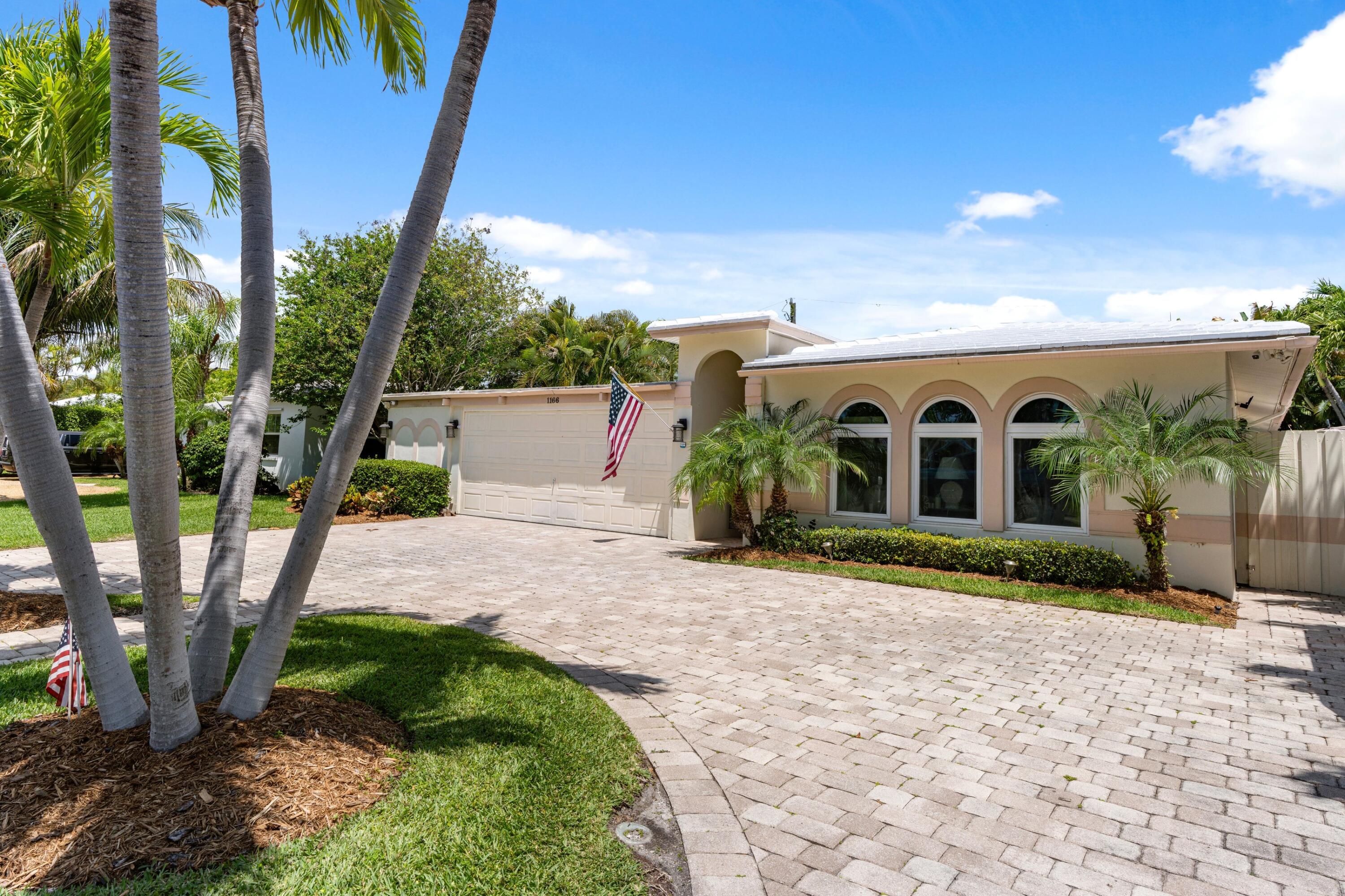 1166 Beach Singer Island, FL 33404