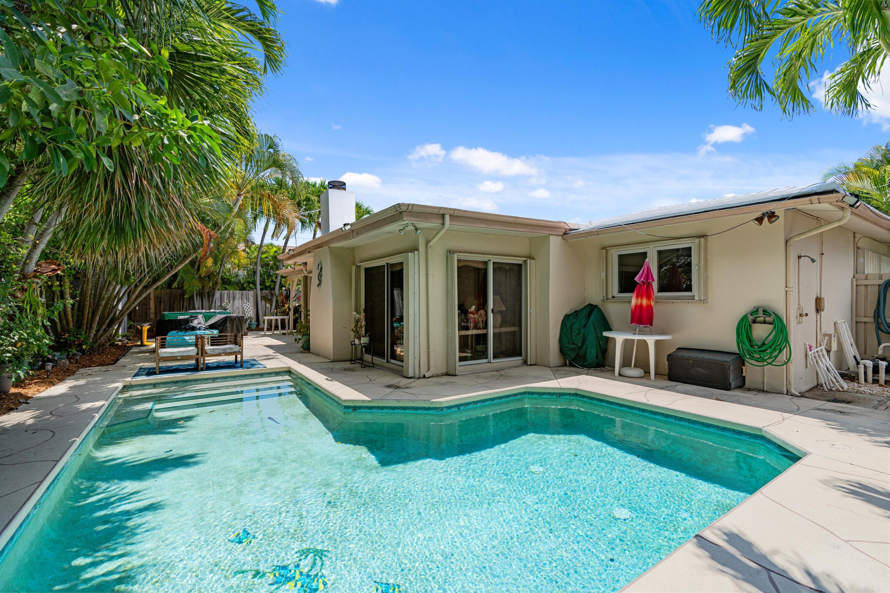 1166 Beach Singer Island, FL 33404