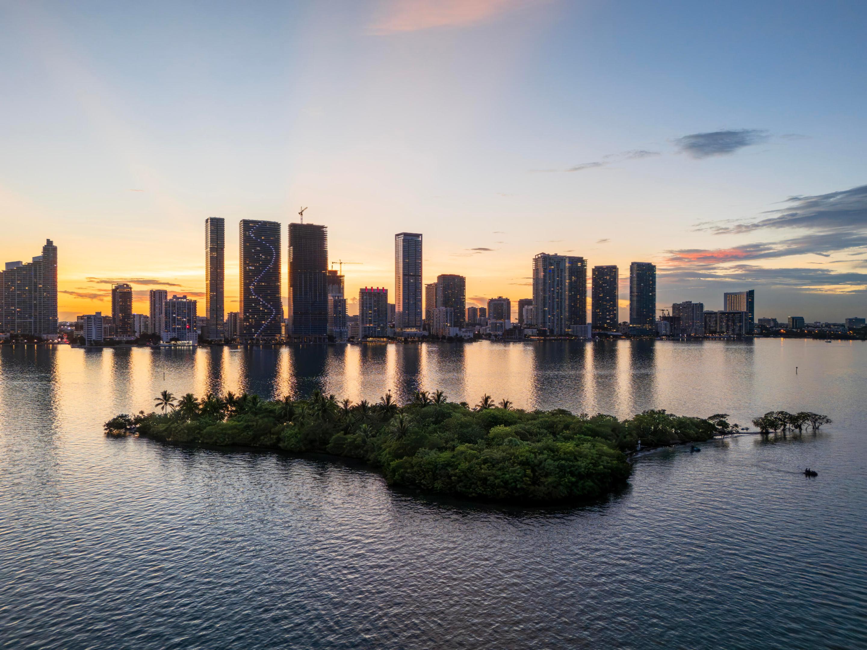 700 NE 24th #Penthouse Mansion-6003 Miami, FL 33137