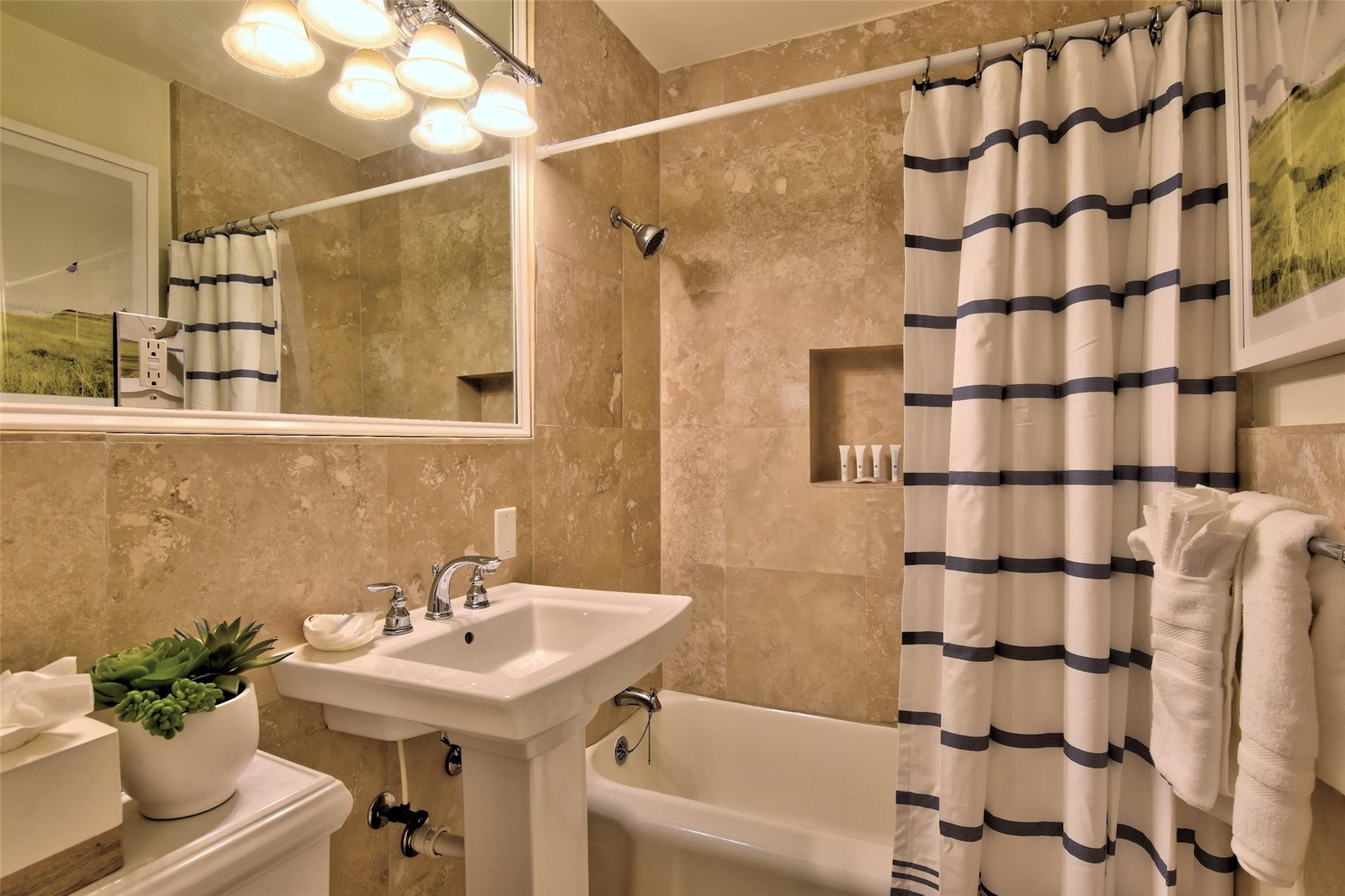 518 NE 13th Fort Lauderdale, FL 33301