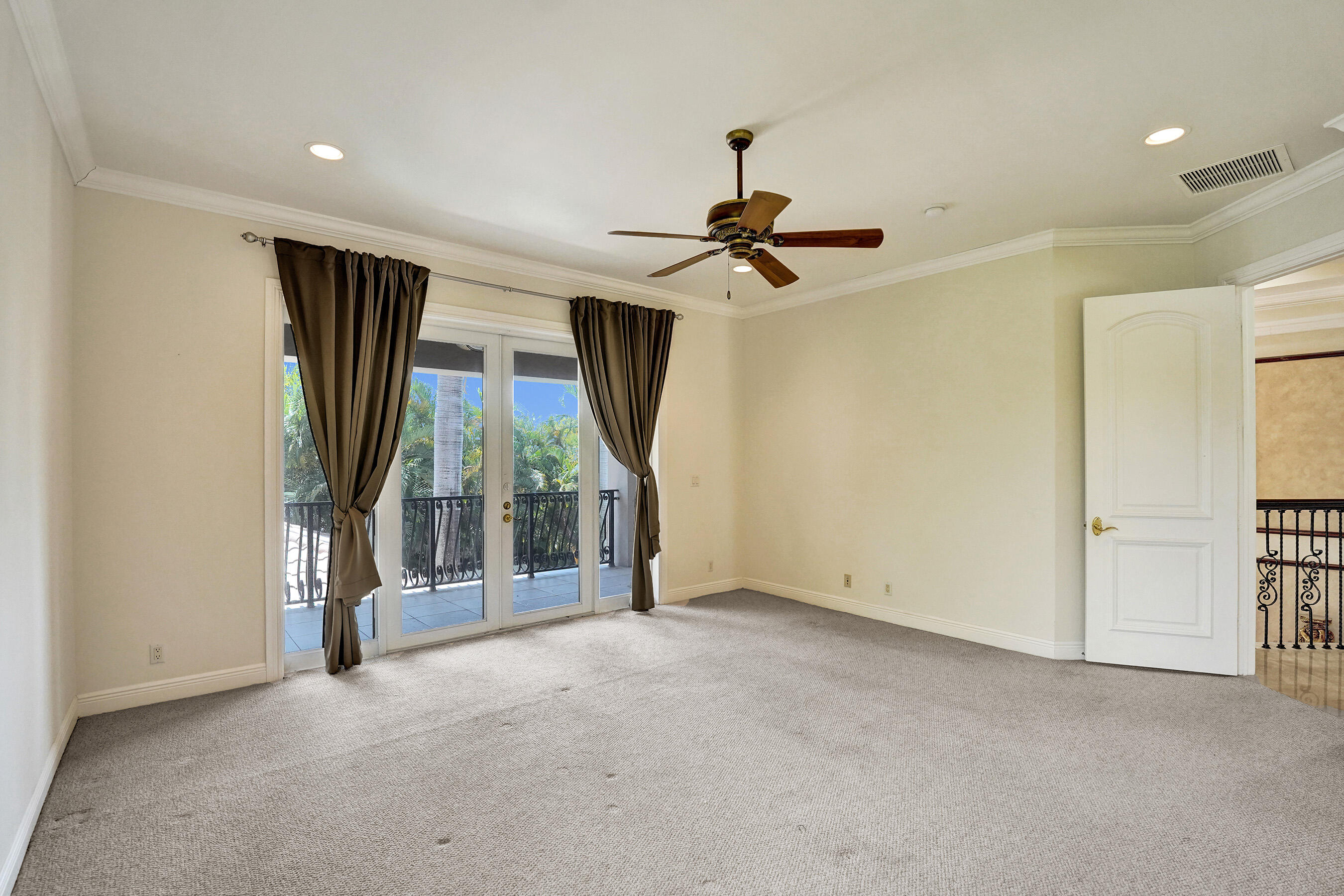 1212 E Lake Fort Lauderdale, FL 33316