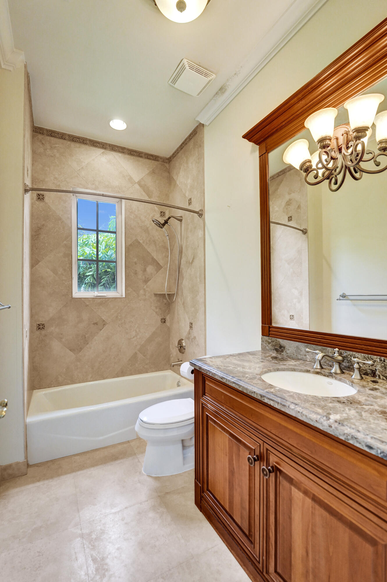 1212 E Lake Fort Lauderdale, FL 33316