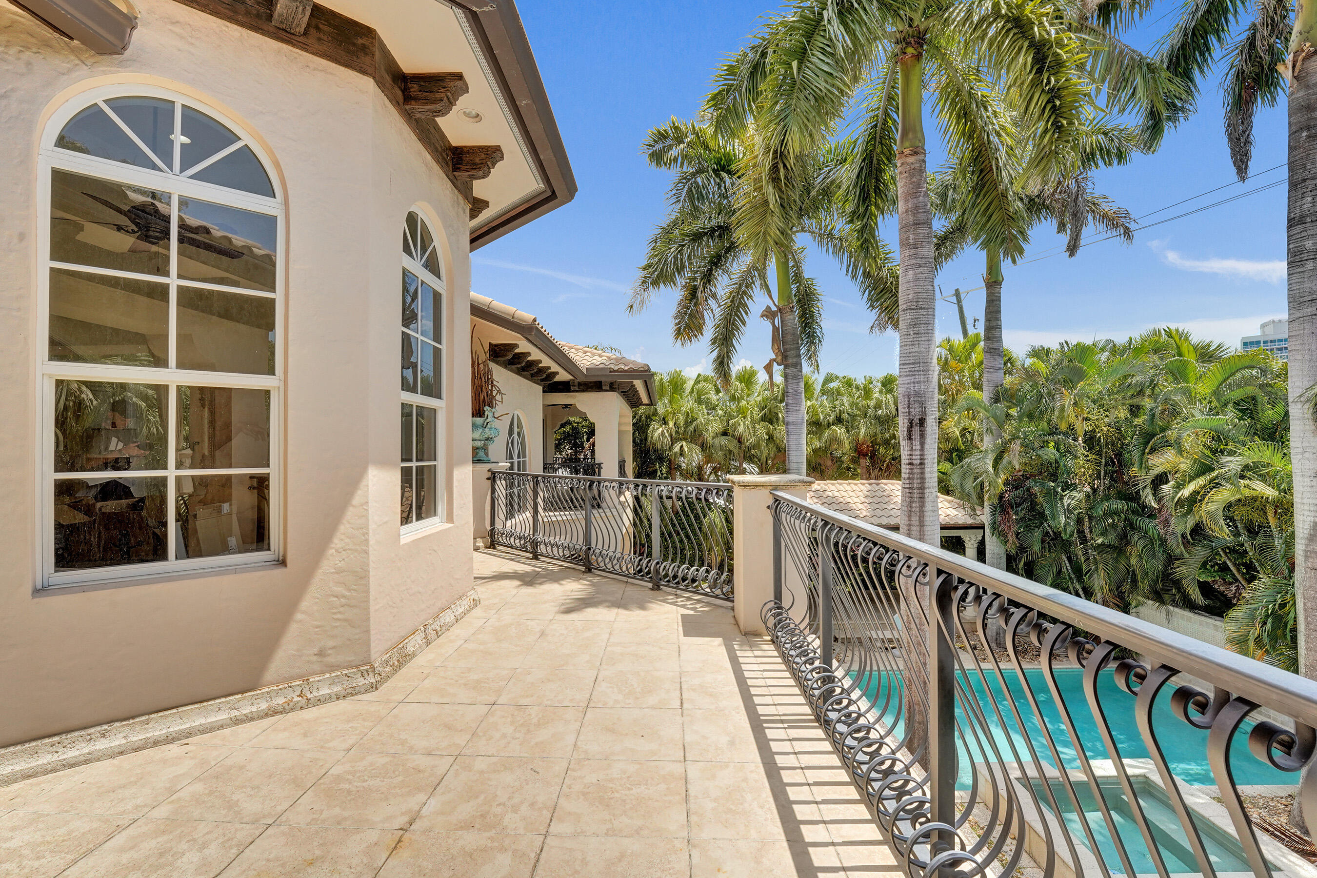 1212 E Lake Fort Lauderdale, FL 33316