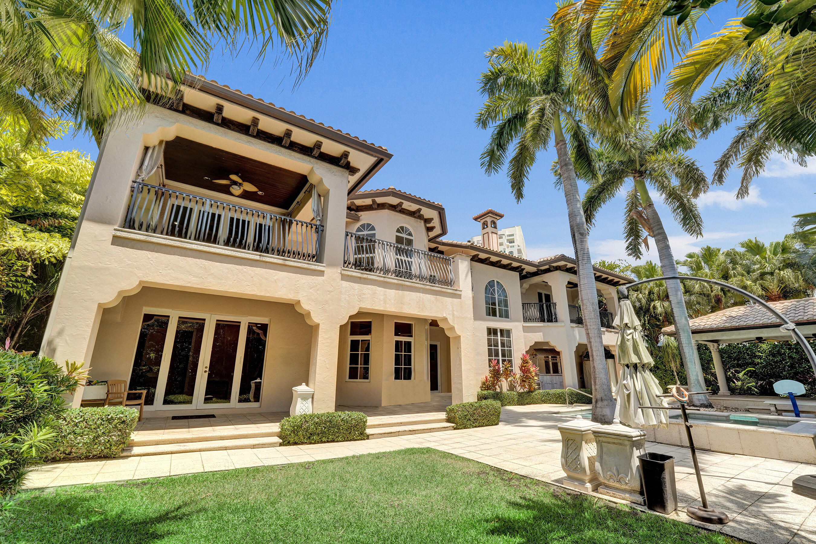 1212 E Lake Fort Lauderdale, FL 33316