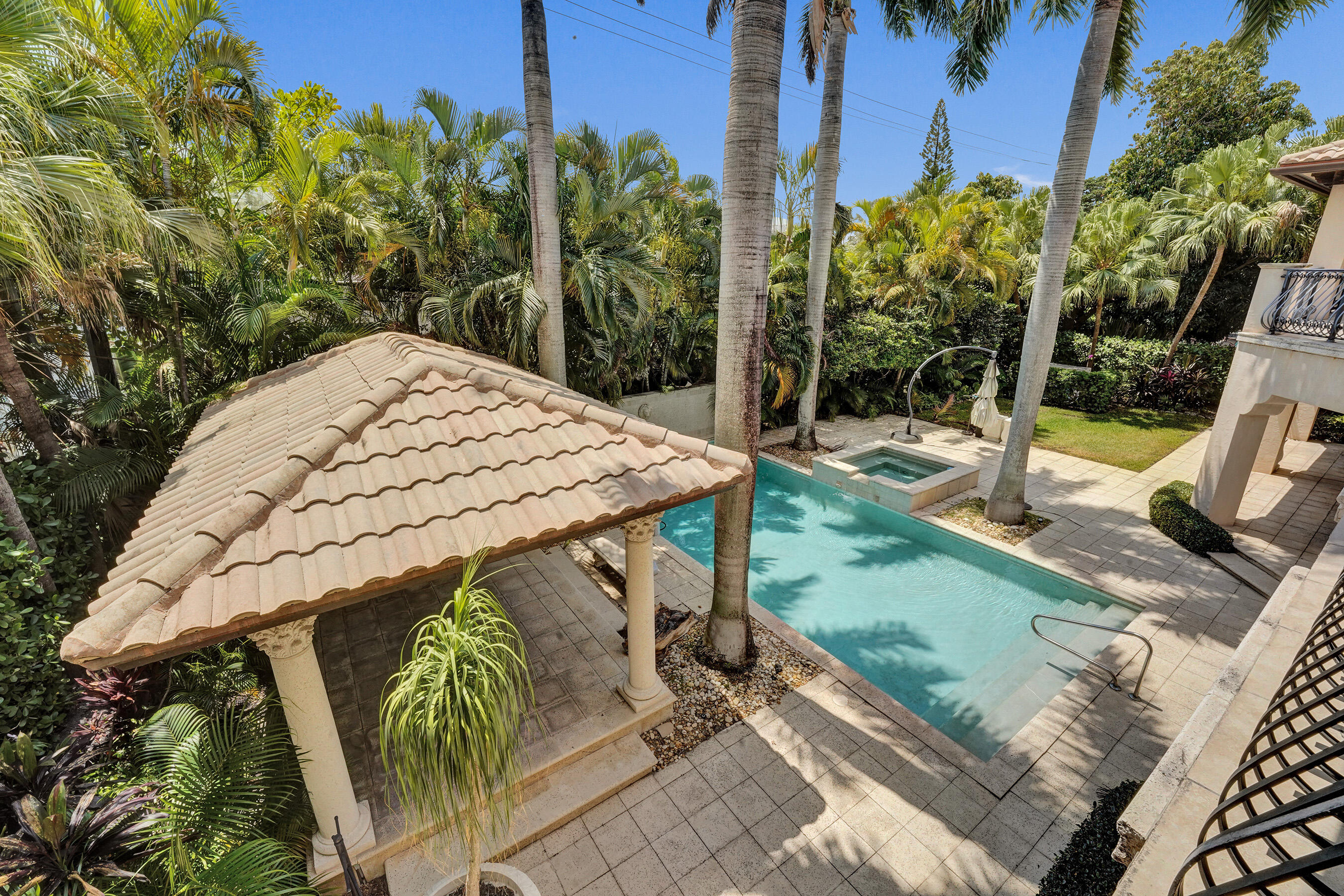 1212 E Lake Fort Lauderdale, FL 33316