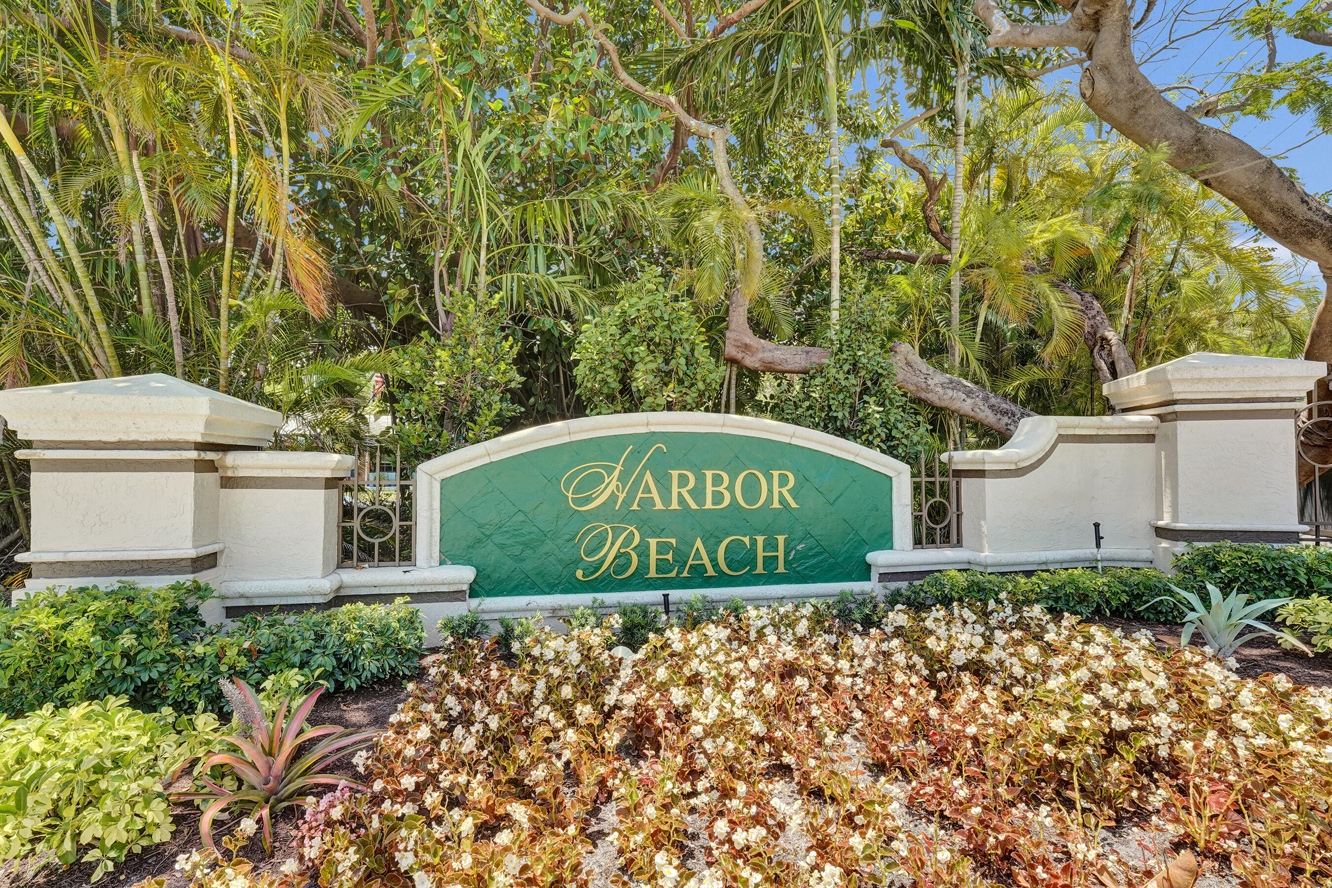 1212 E Lake Fort Lauderdale, FL 33316