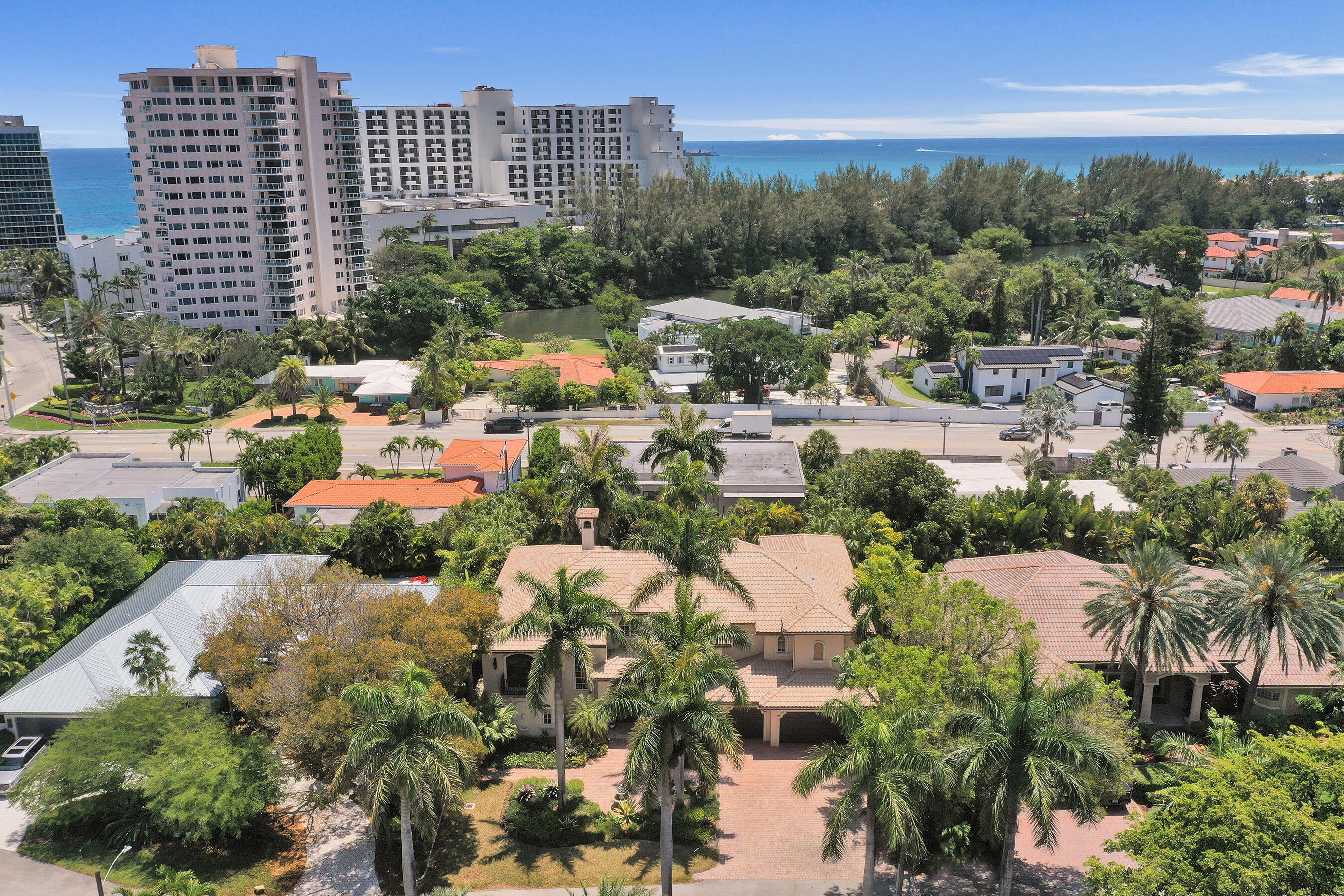 1212 E Lake Fort Lauderdale, FL 33316