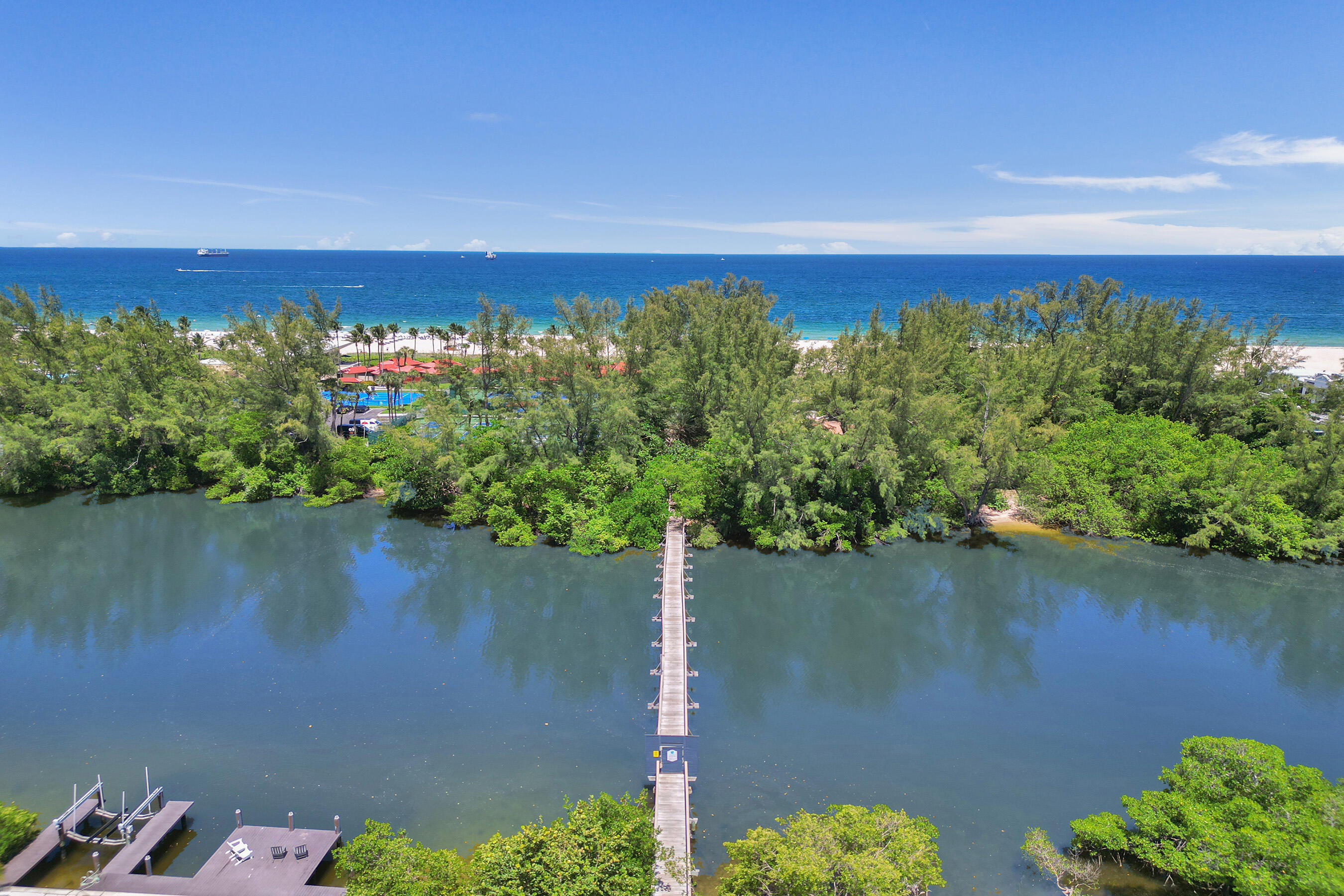 1212 E Lake Fort Lauderdale, FL 33316
