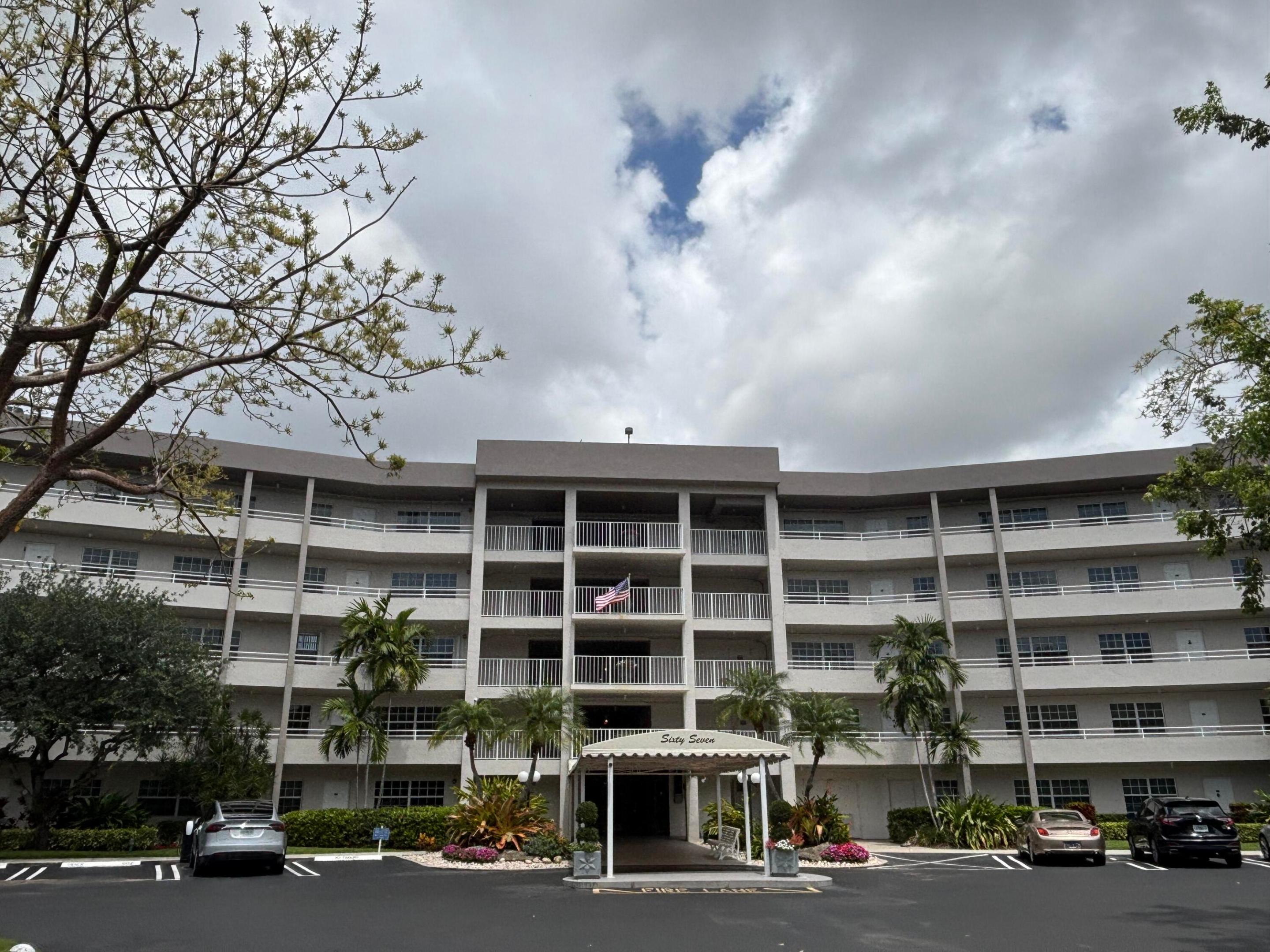 555 Oaks #309