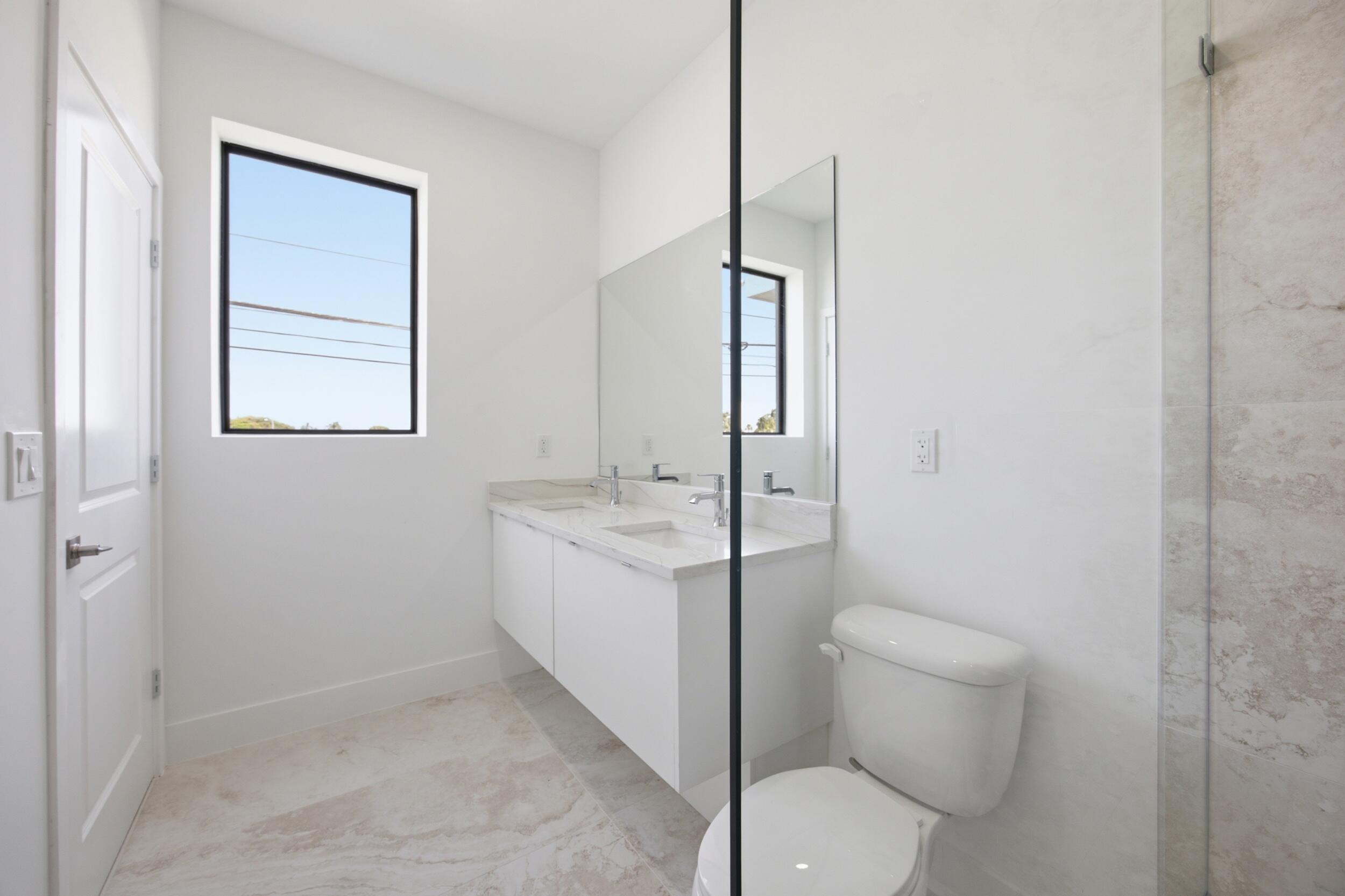 1542 NW 1st Pompano Beach, FL 33060