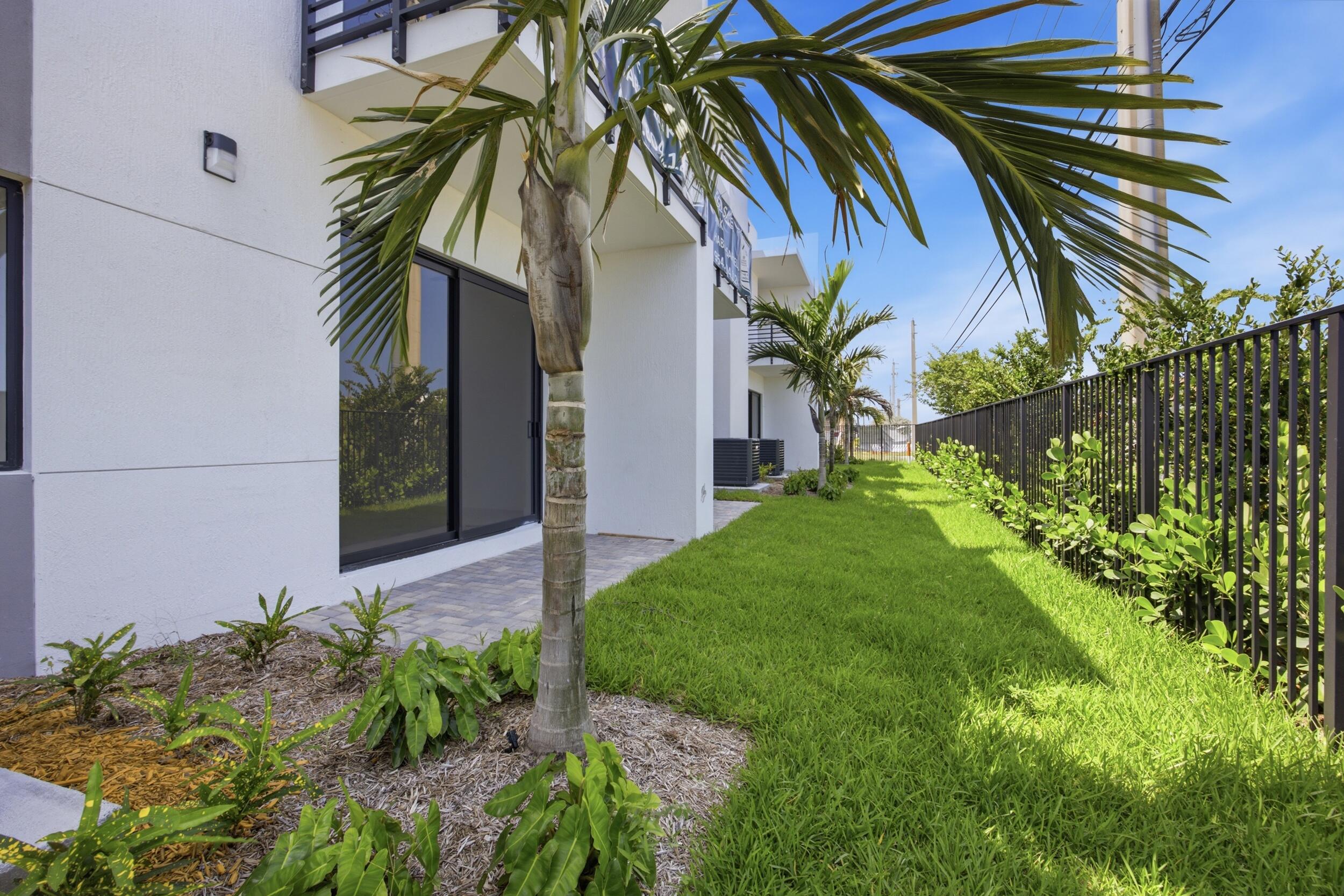 1542 NW 1st Pompano Beach, FL 33060