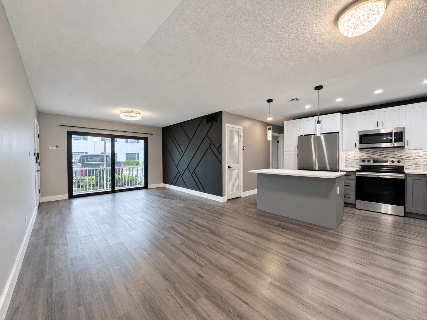 140 Cypress Clb Dr #407