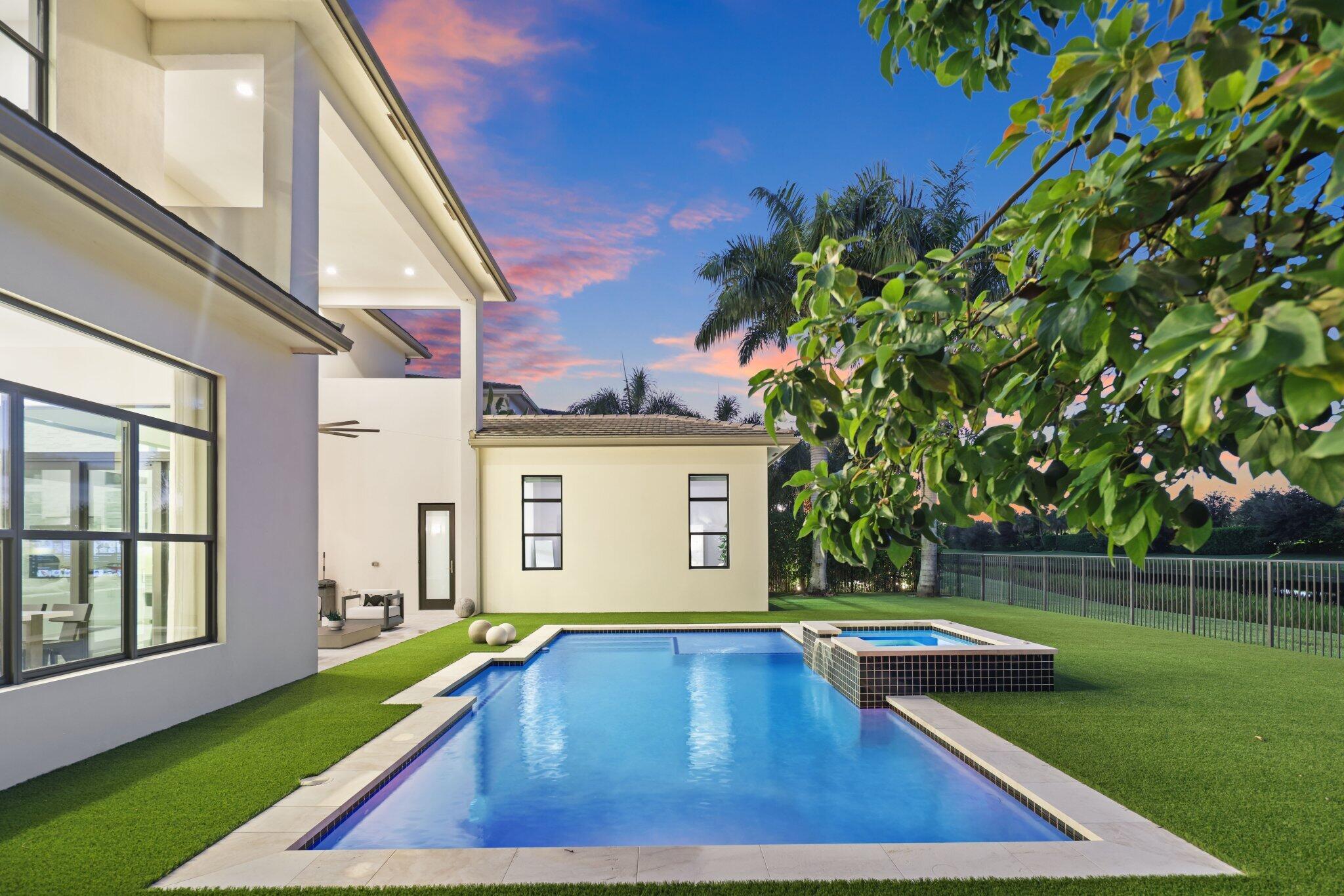 9275 Biaggio Rd Boca Raton, FL 33496
