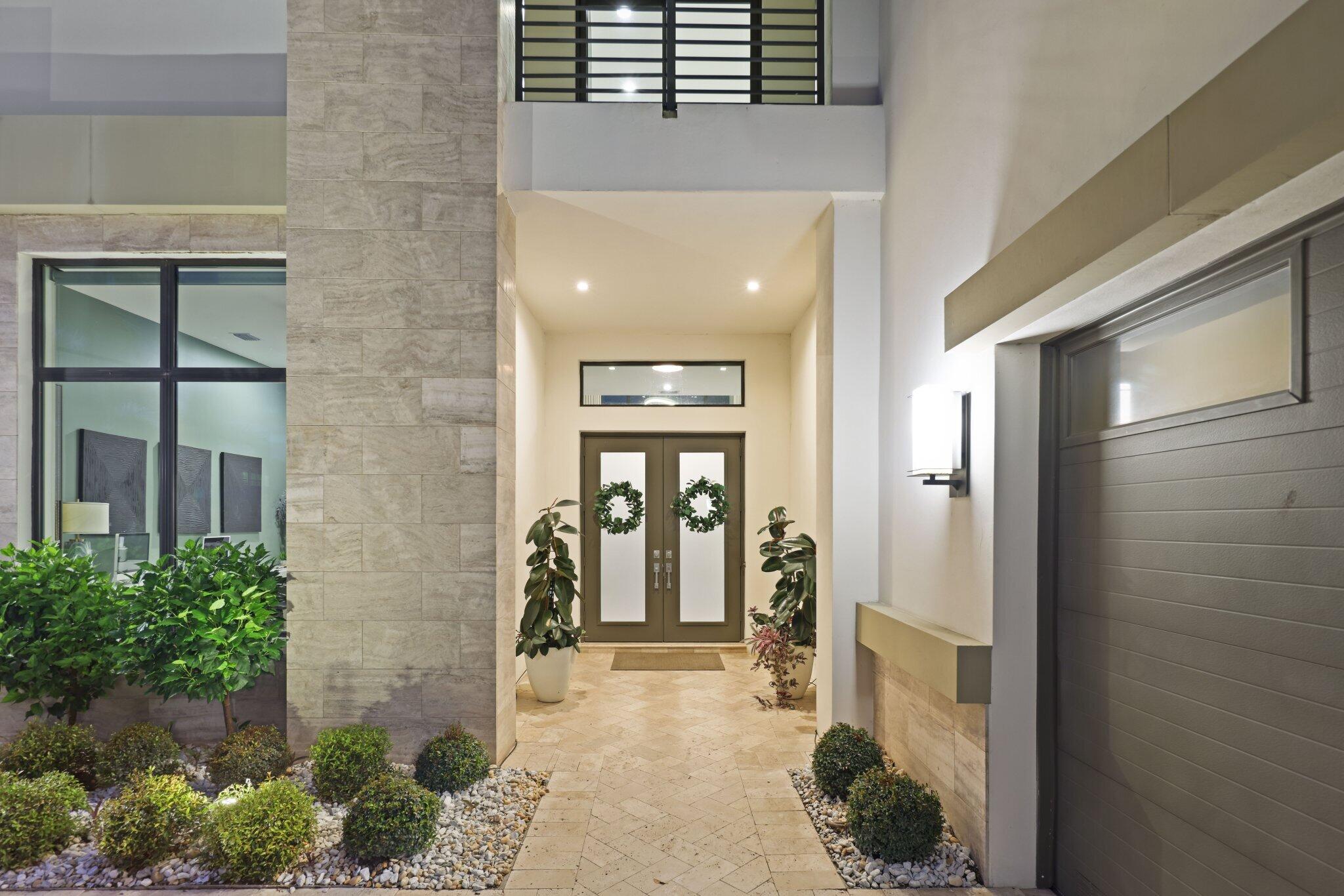 9275 Biaggio Rd Boca Raton, FL 33496