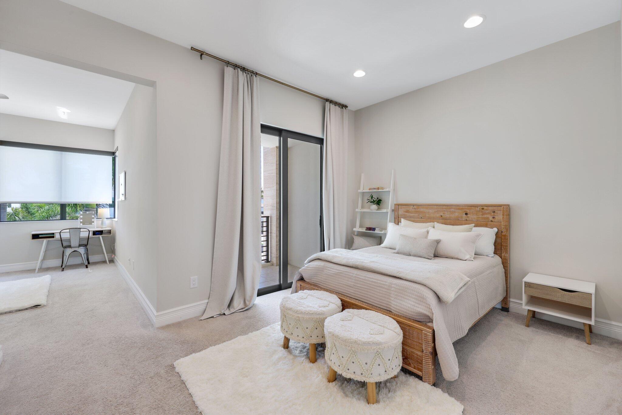 9275 Biaggio Rd Boca Raton, FL 33496