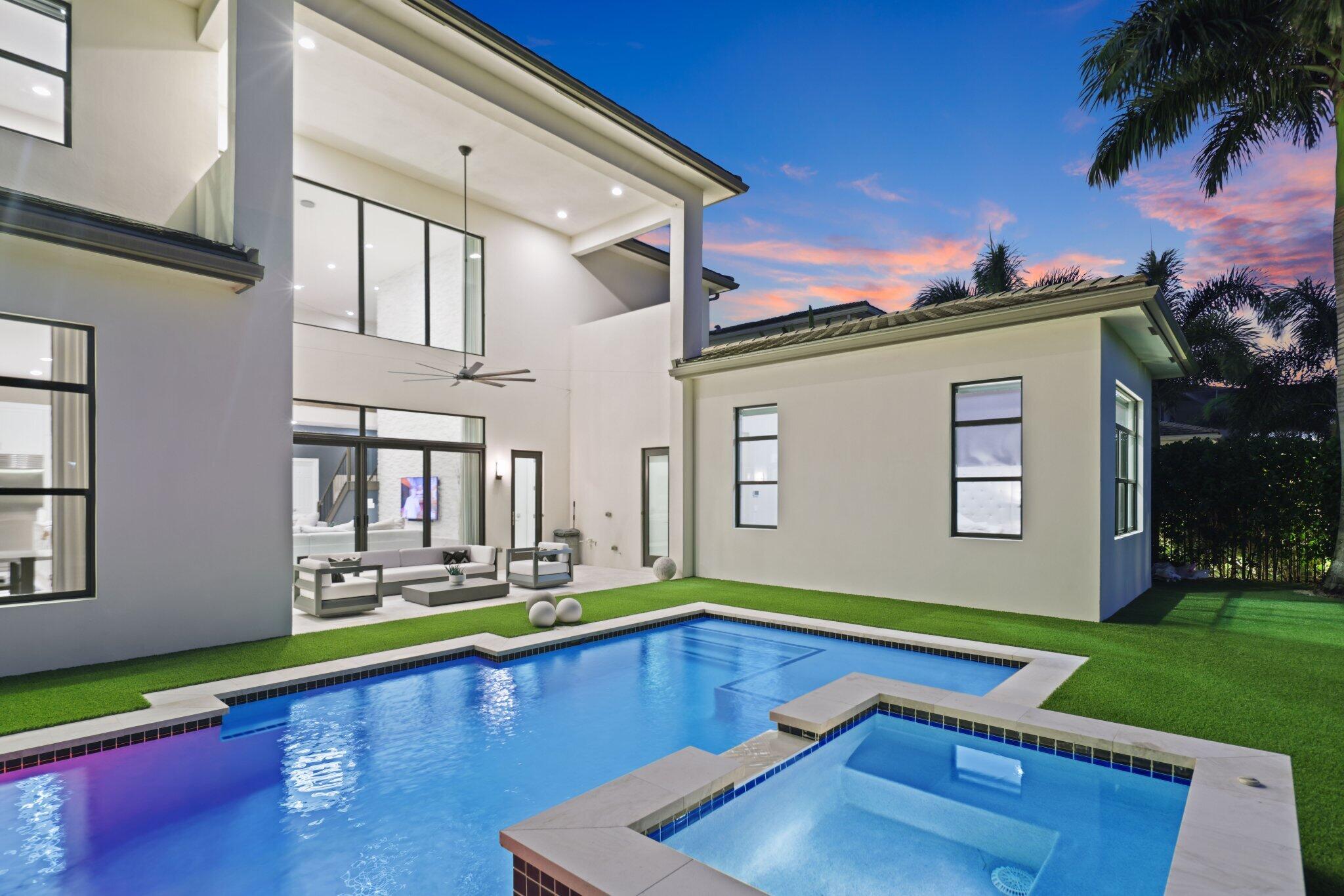 9275 Biaggio Rd Boca Raton, FL 33496