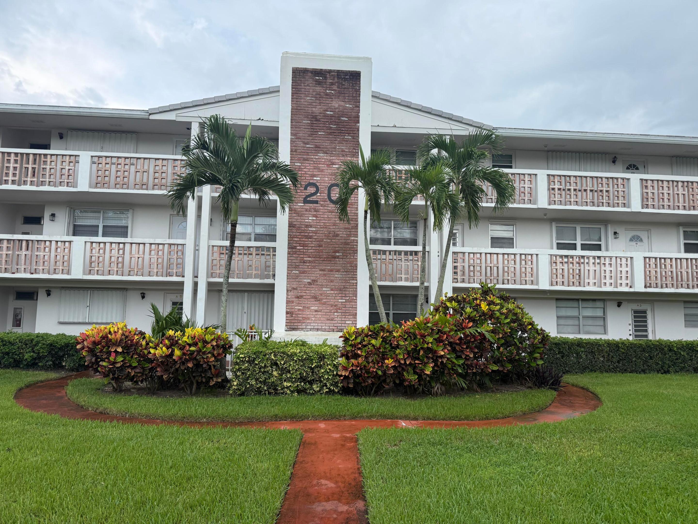 20 SE 13th St #Unit a2