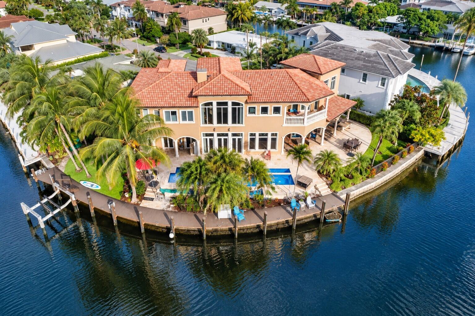 2311 NE 35th St Lighthouse Point, FL 33064