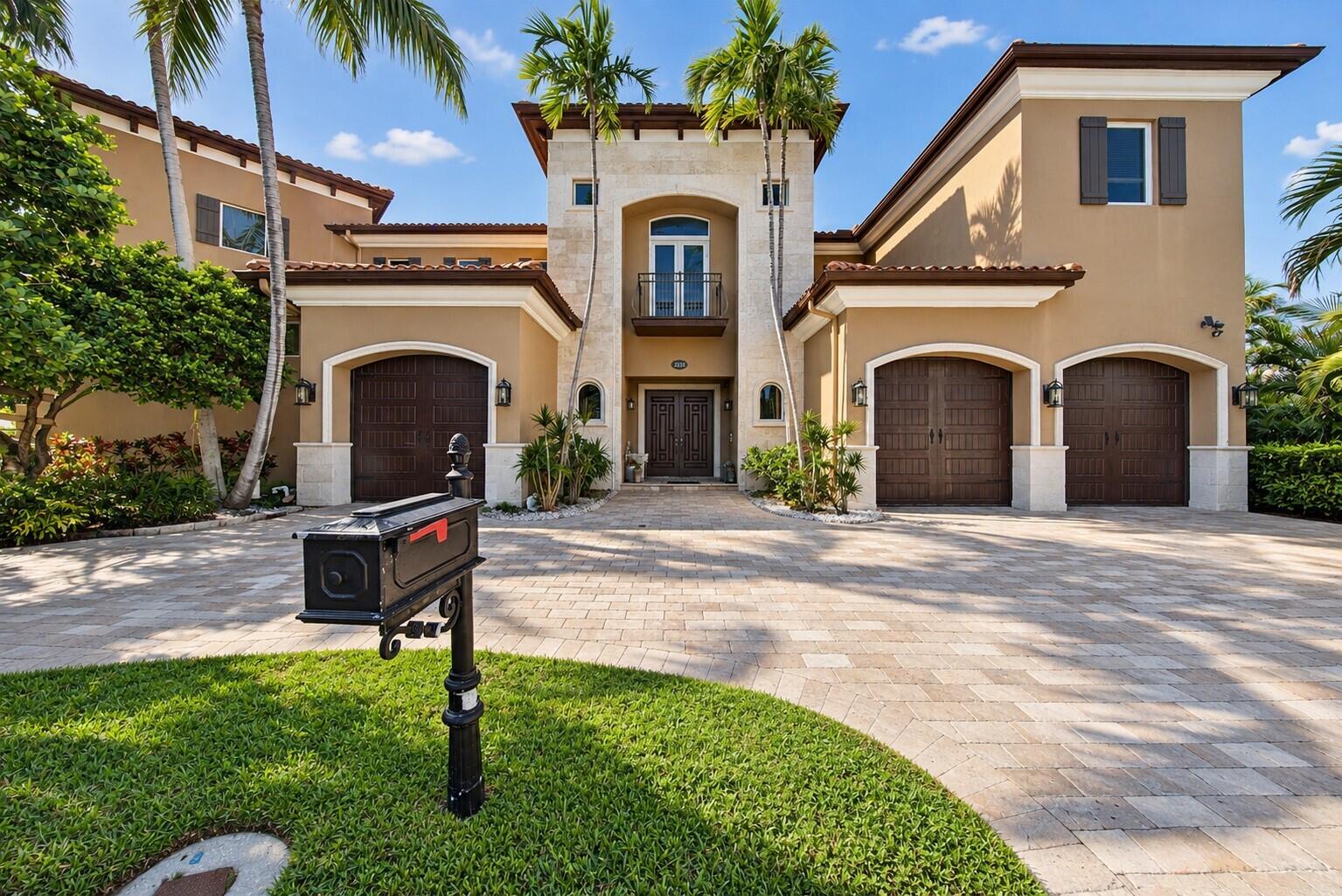 2311 NE 35th St Lighthouse Point, FL 33064