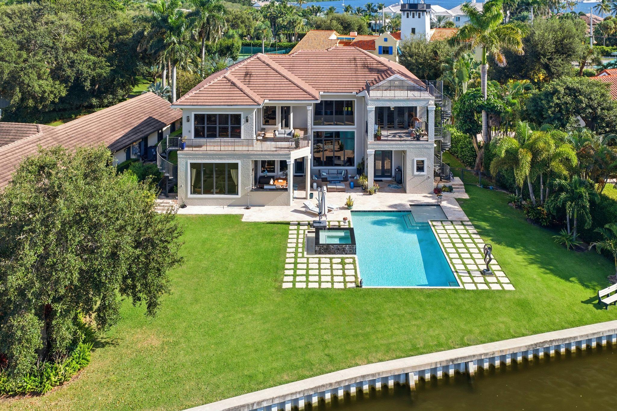 1950 Portage Lndg North Palm Beach, FL 33408