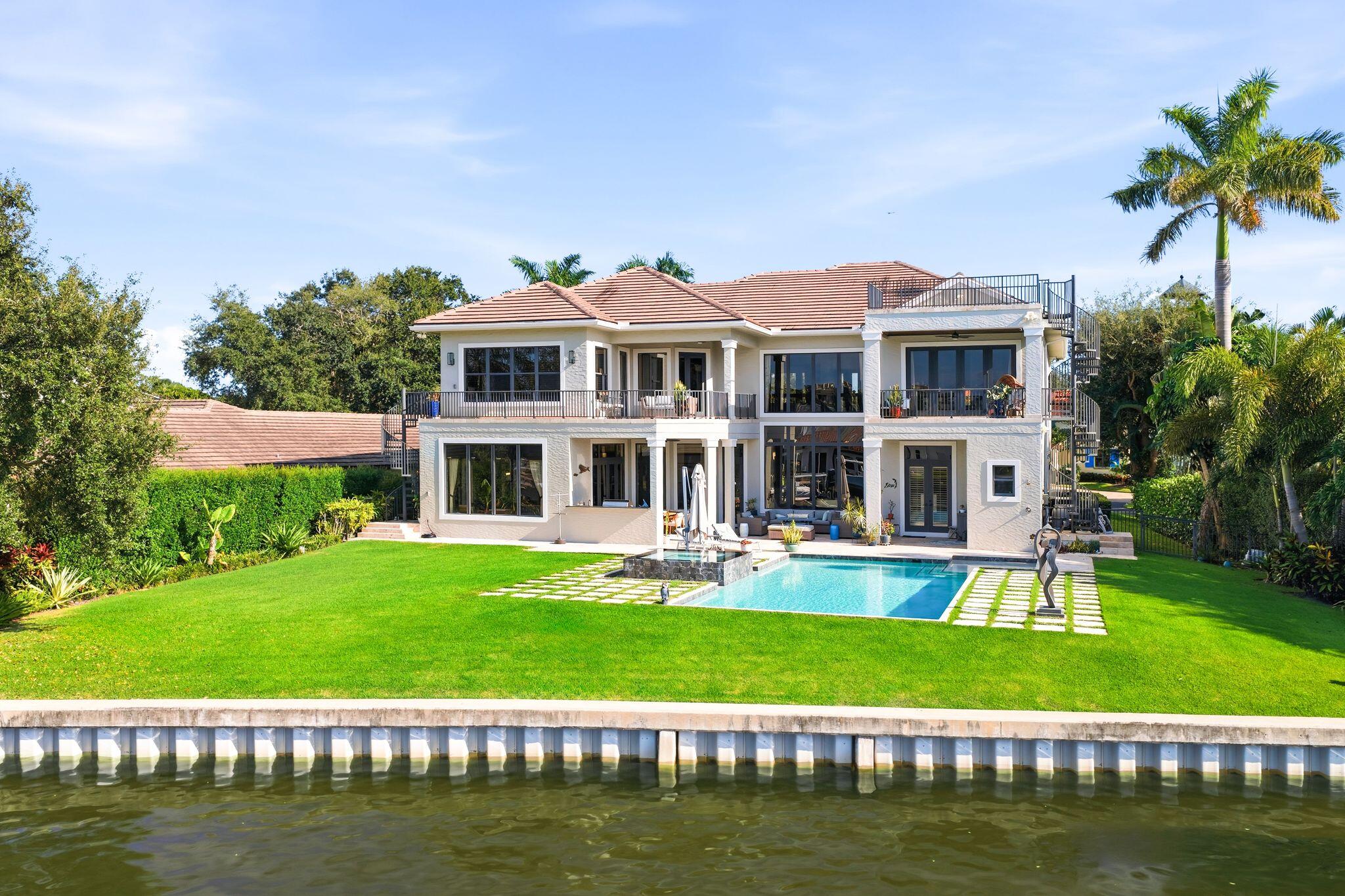 1950 Portage Lndg North Palm Beach, FL 33408