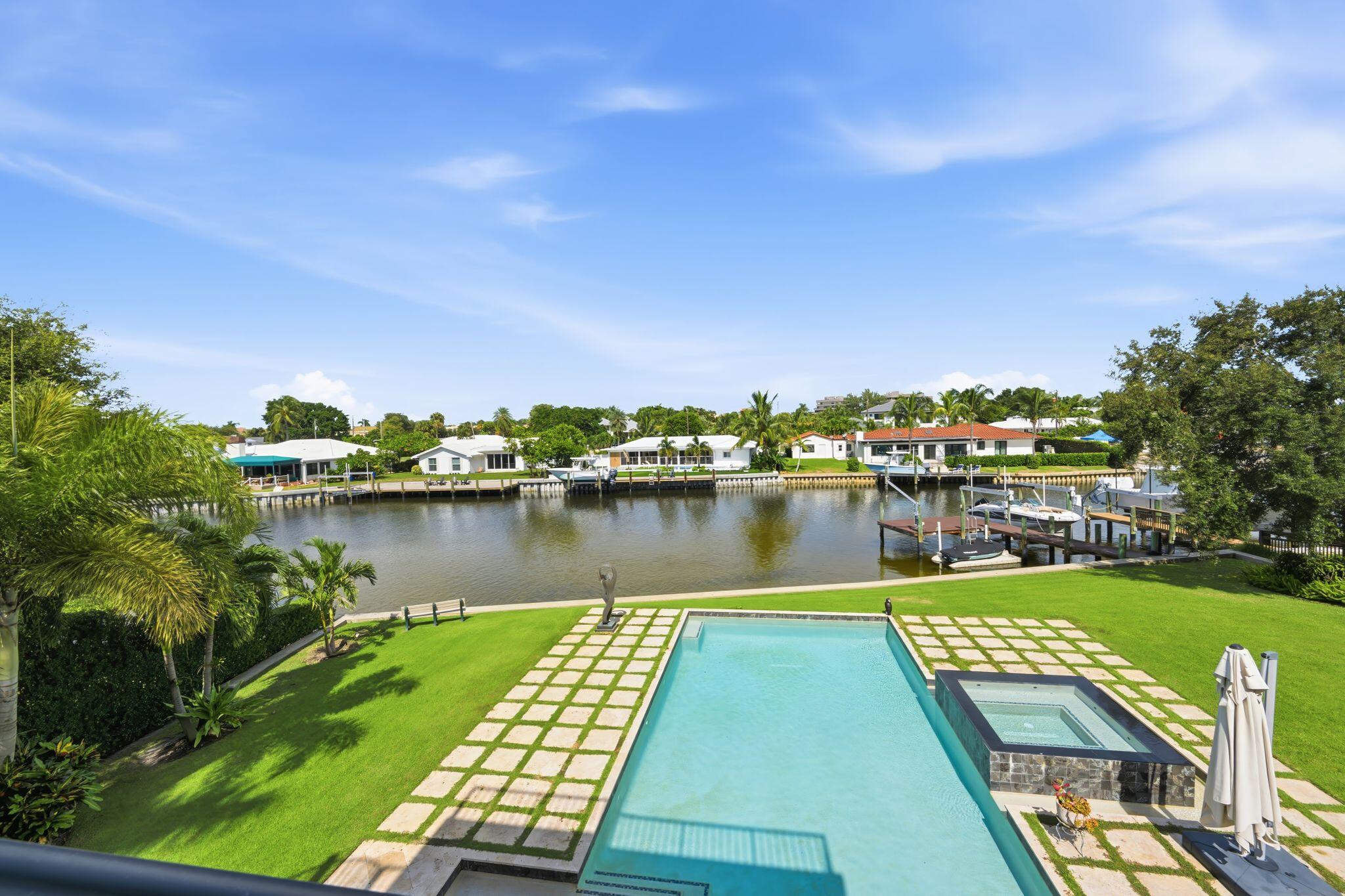 1950 Portage Lndg North Palm Beach, FL 33408