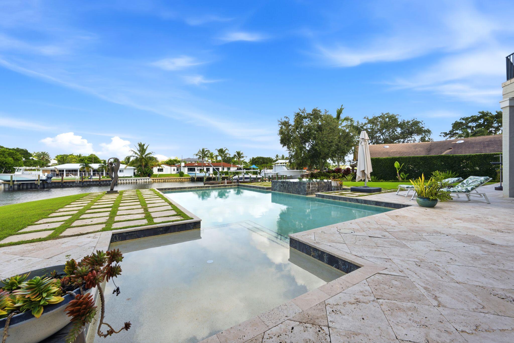 1950 Portage Lndg North Palm Beach, FL 33408