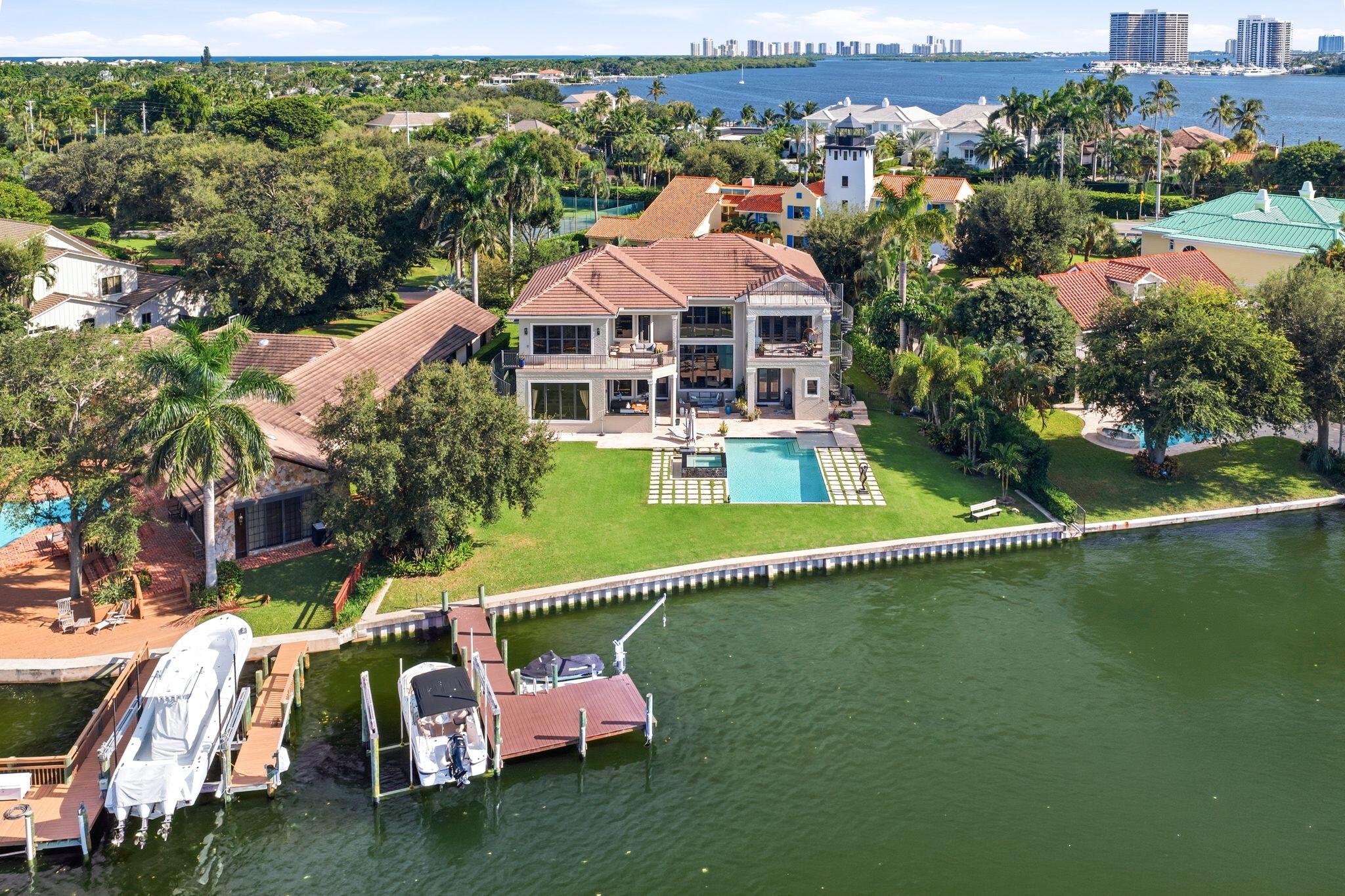 1950 Portage Lndg North Palm Beach, FL 33408