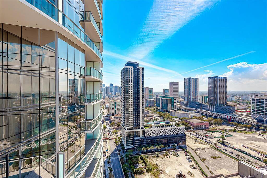 image Paramount Miami Worldcenter25