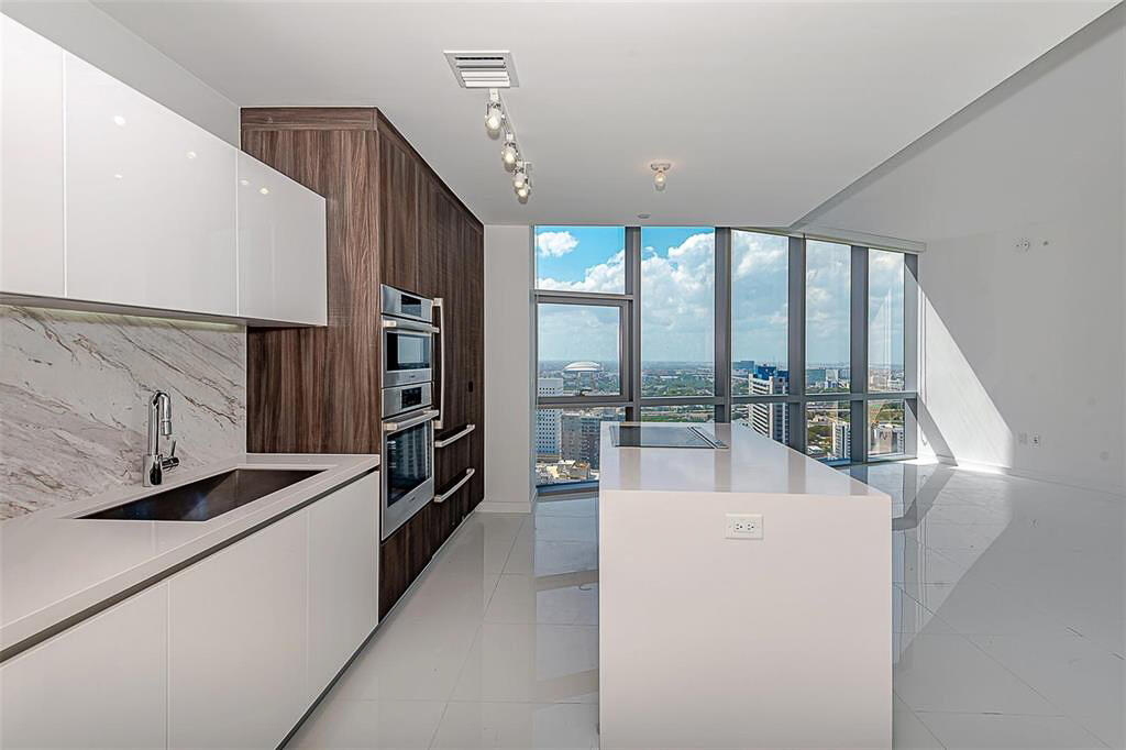 image Paramount Miami Worldcenter3