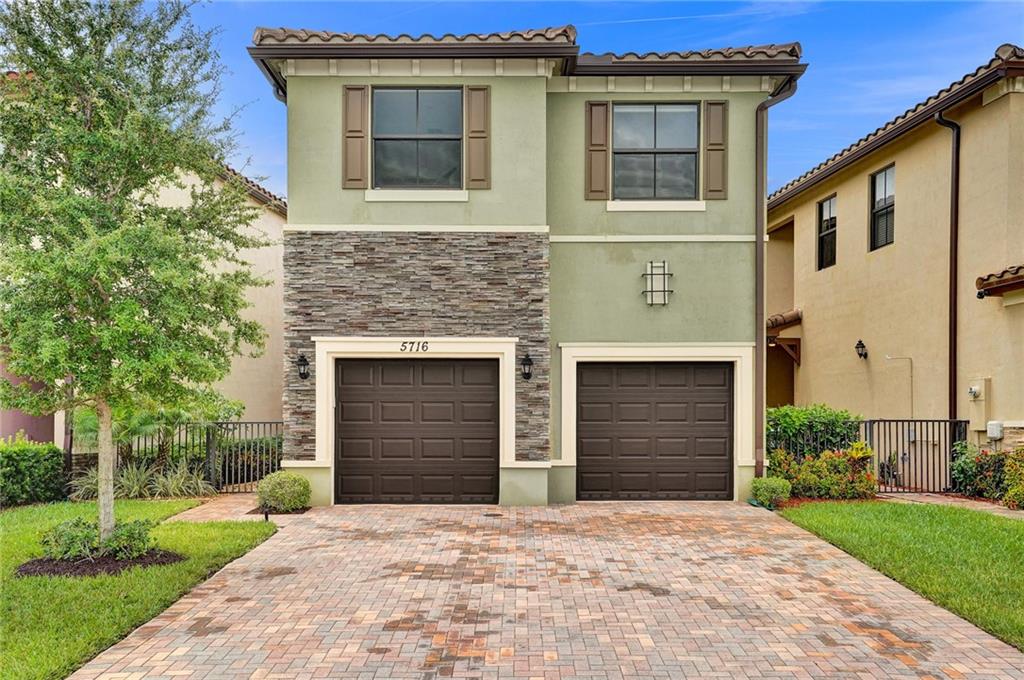 5716 NW 50th Ter