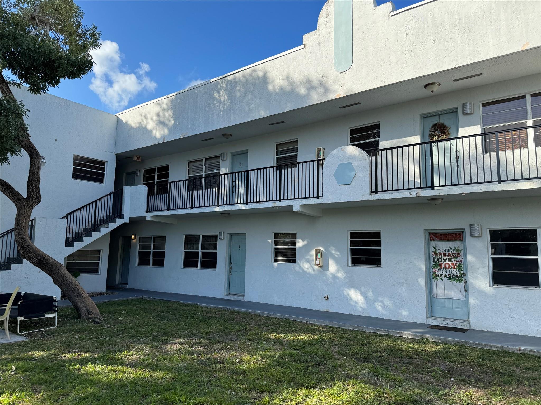 1925 Madison St #21